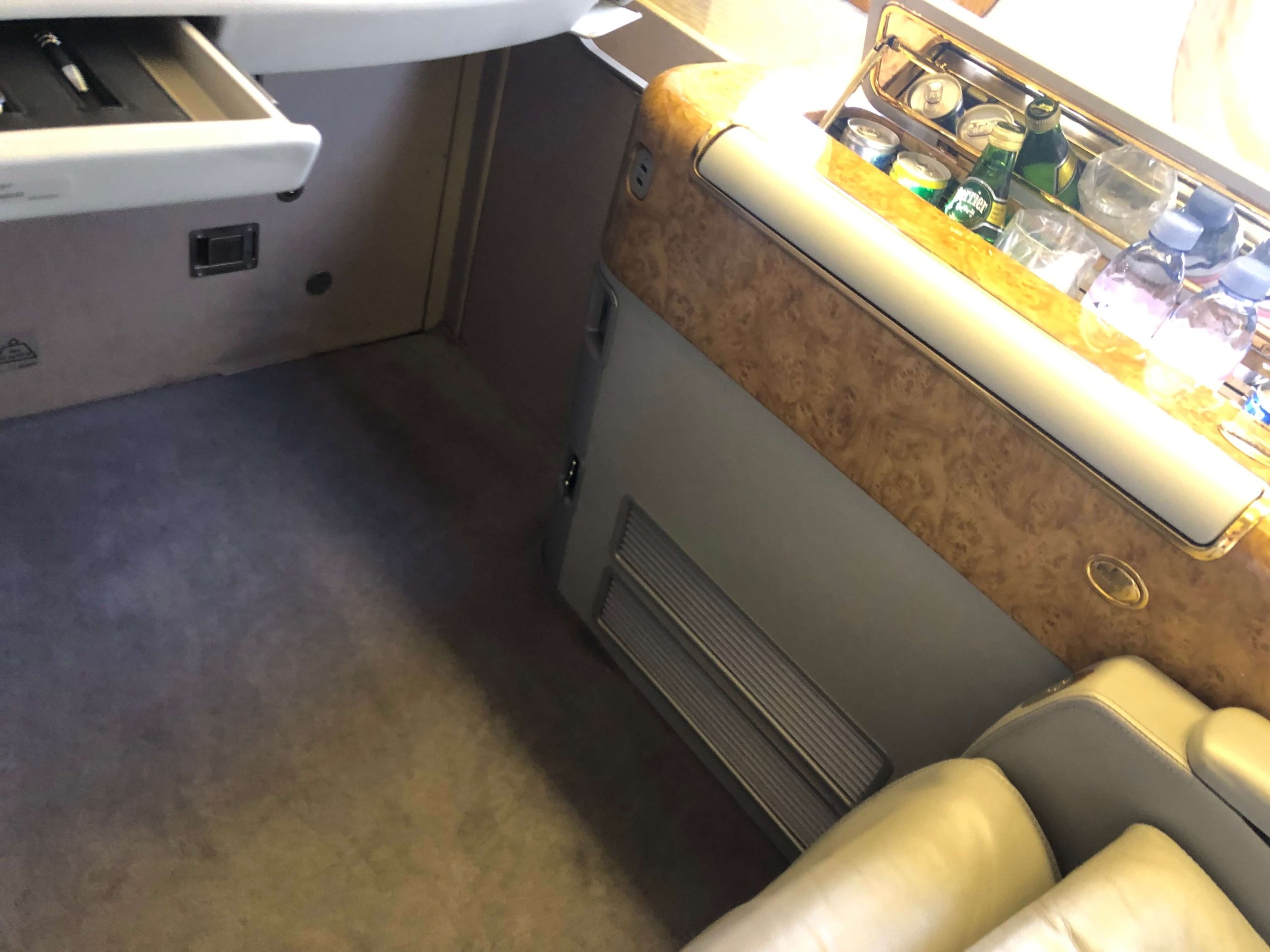 エミレーツ航空・ファーストクラス座席