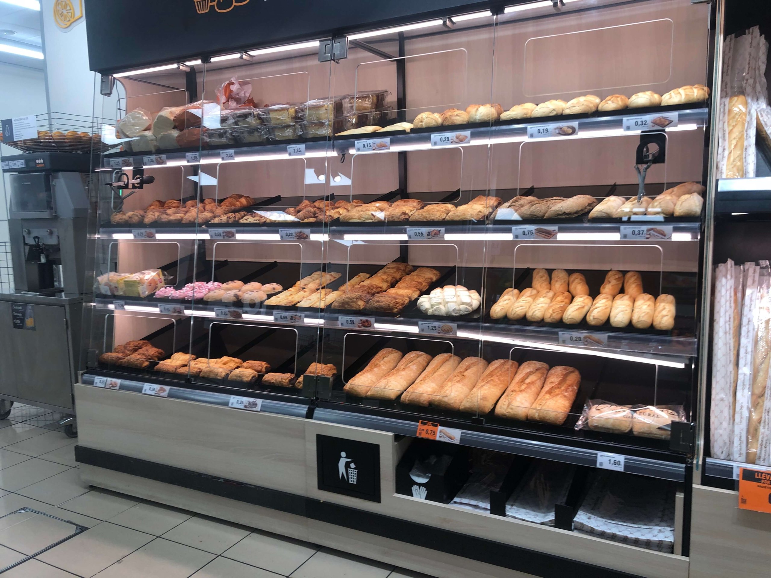 Diaのパンコーナー