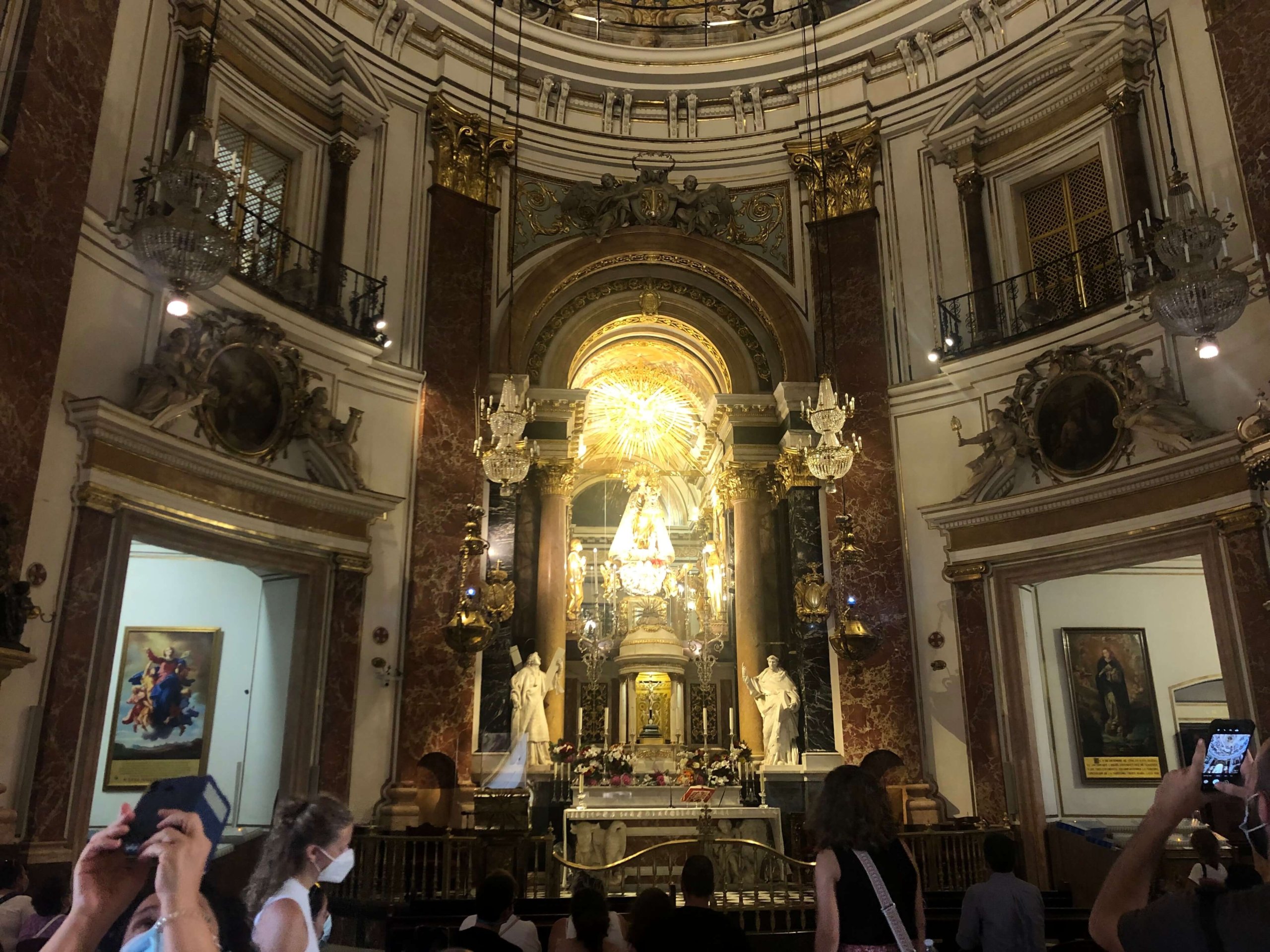 聖母デサンパラドス教会堂