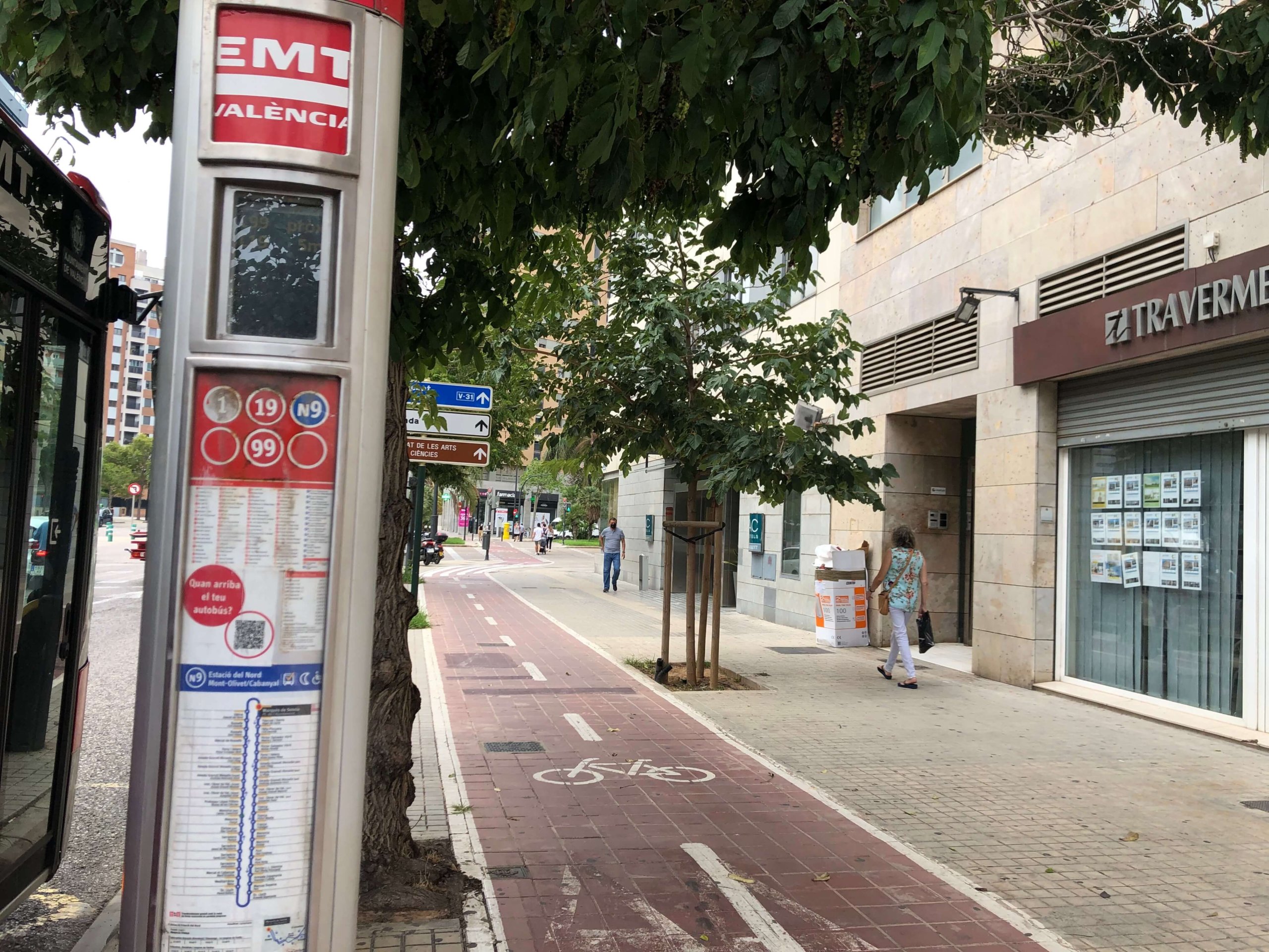 ACホテル前のバス停