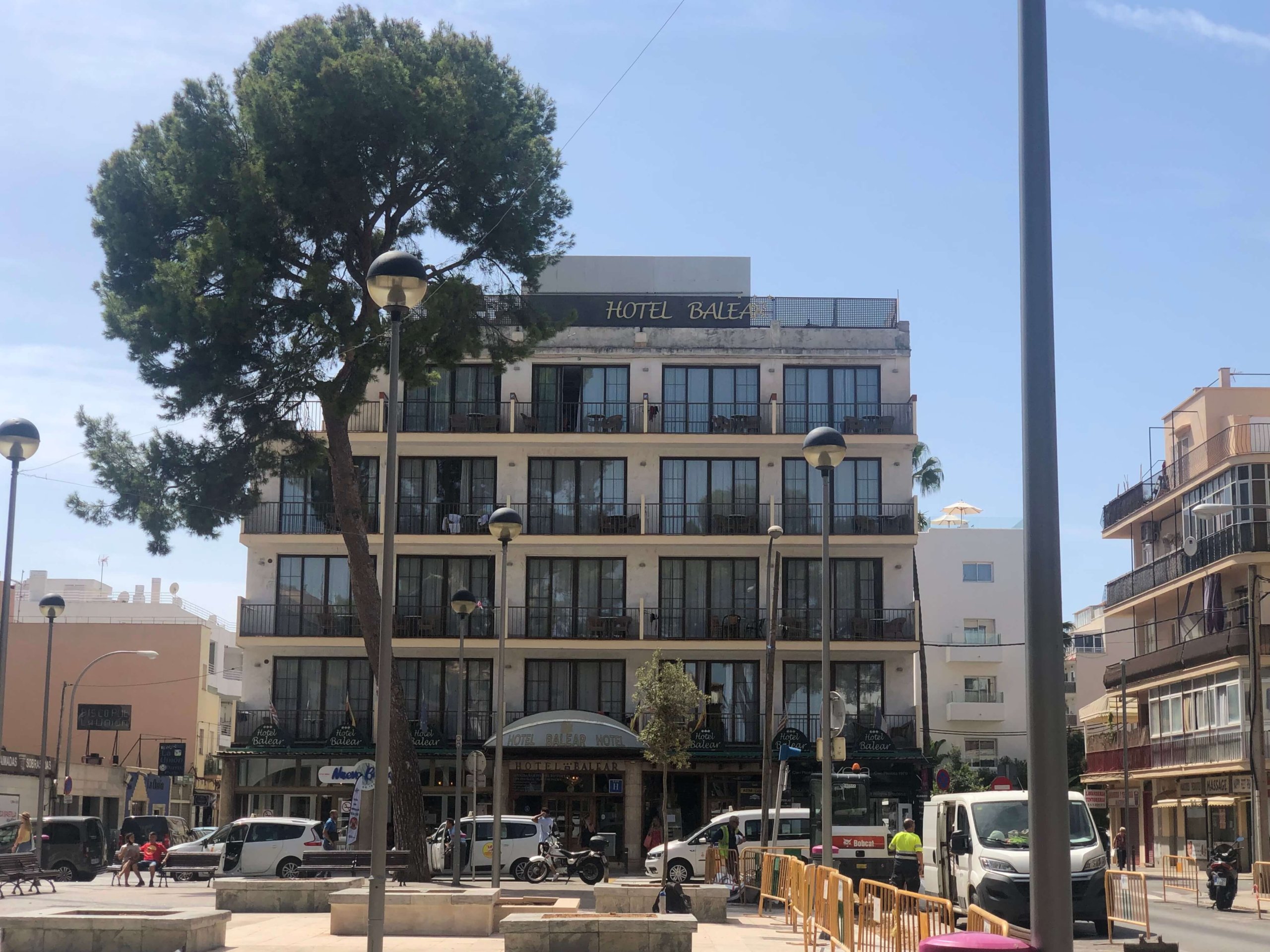 ホテルバレアル・外観