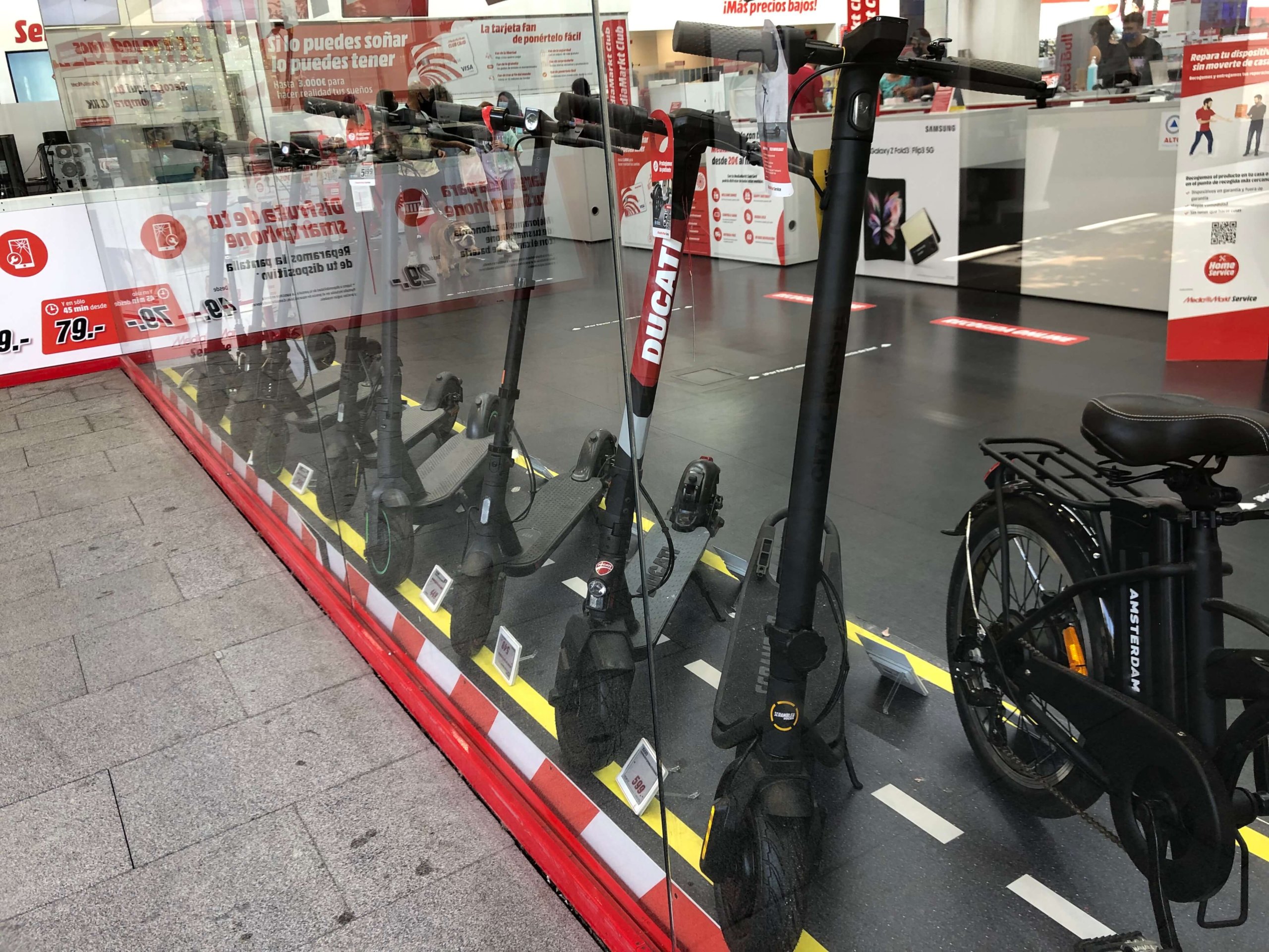 電動キックボード