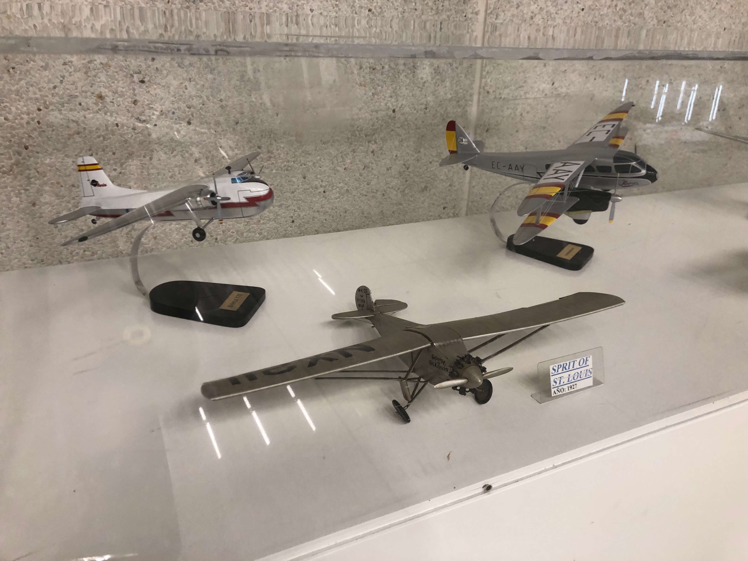 空港にあった飛行機の模型