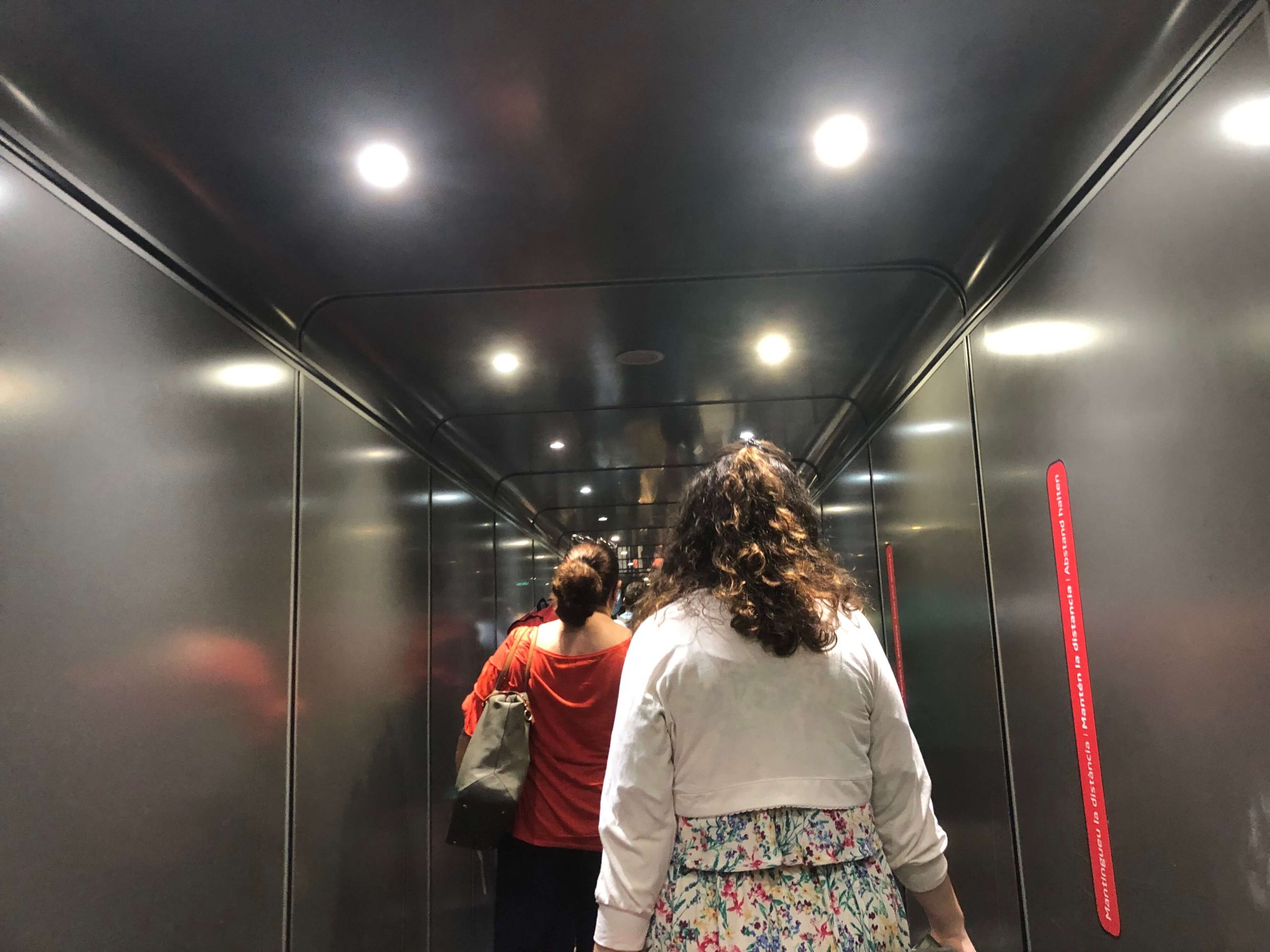 ボーディングブリッジ