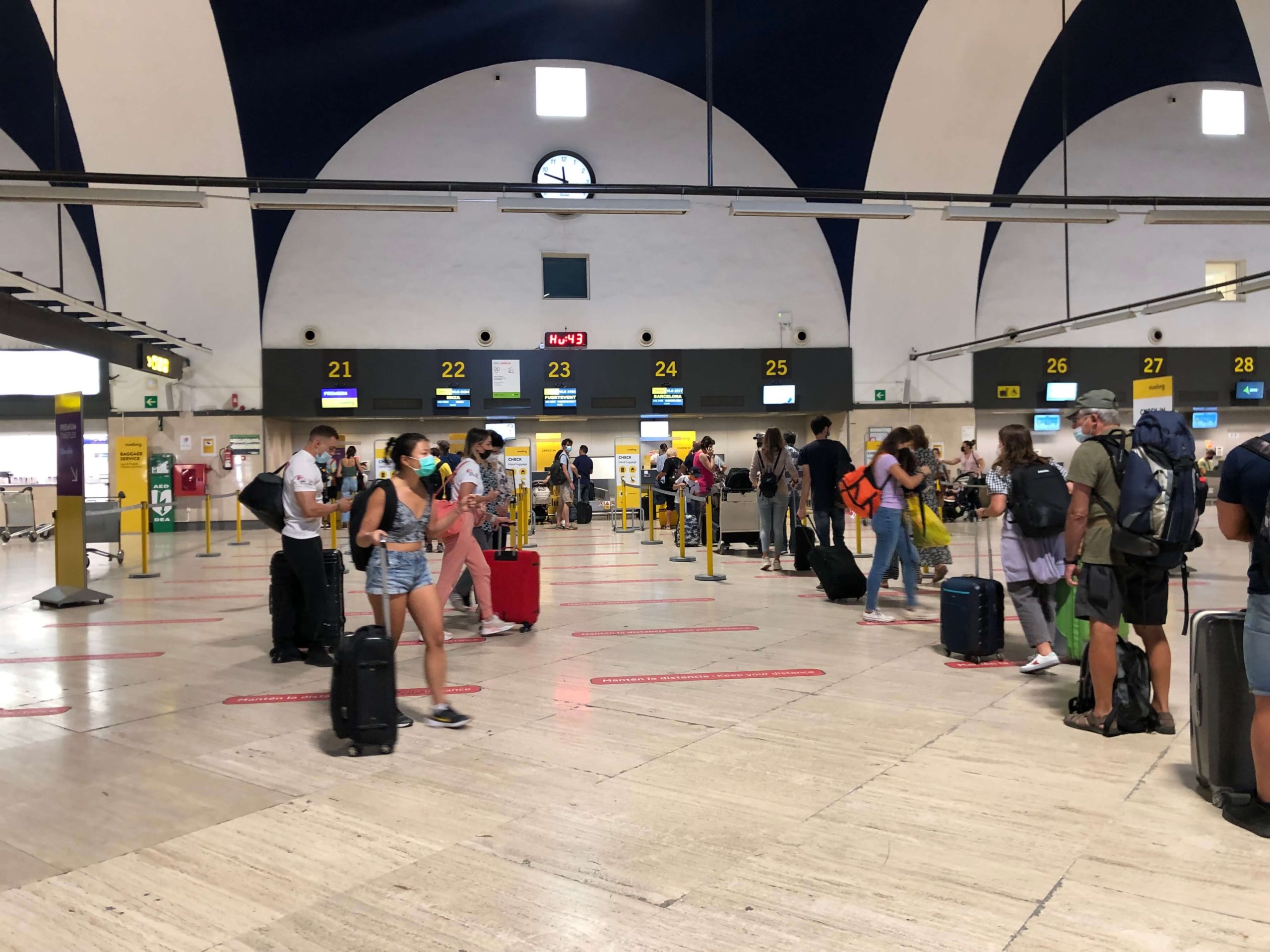 セビリア空港・ブエリングカウンター