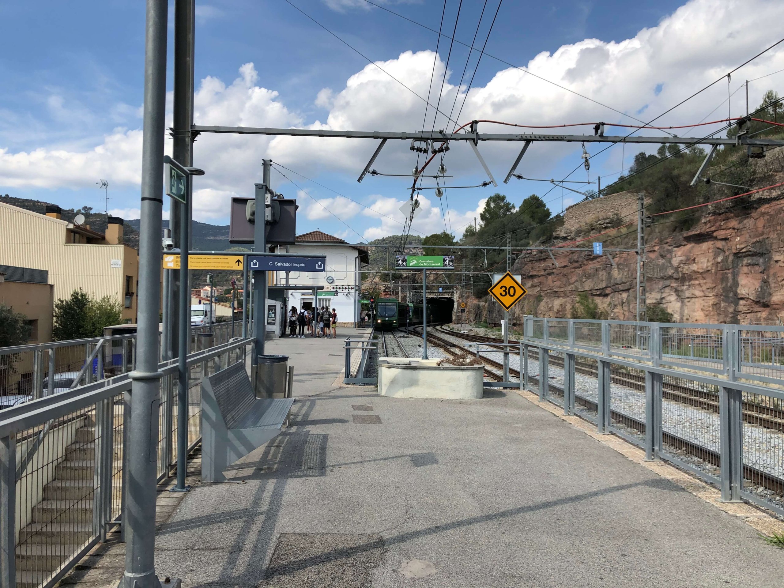 カタルーニャ鉄道ホーム