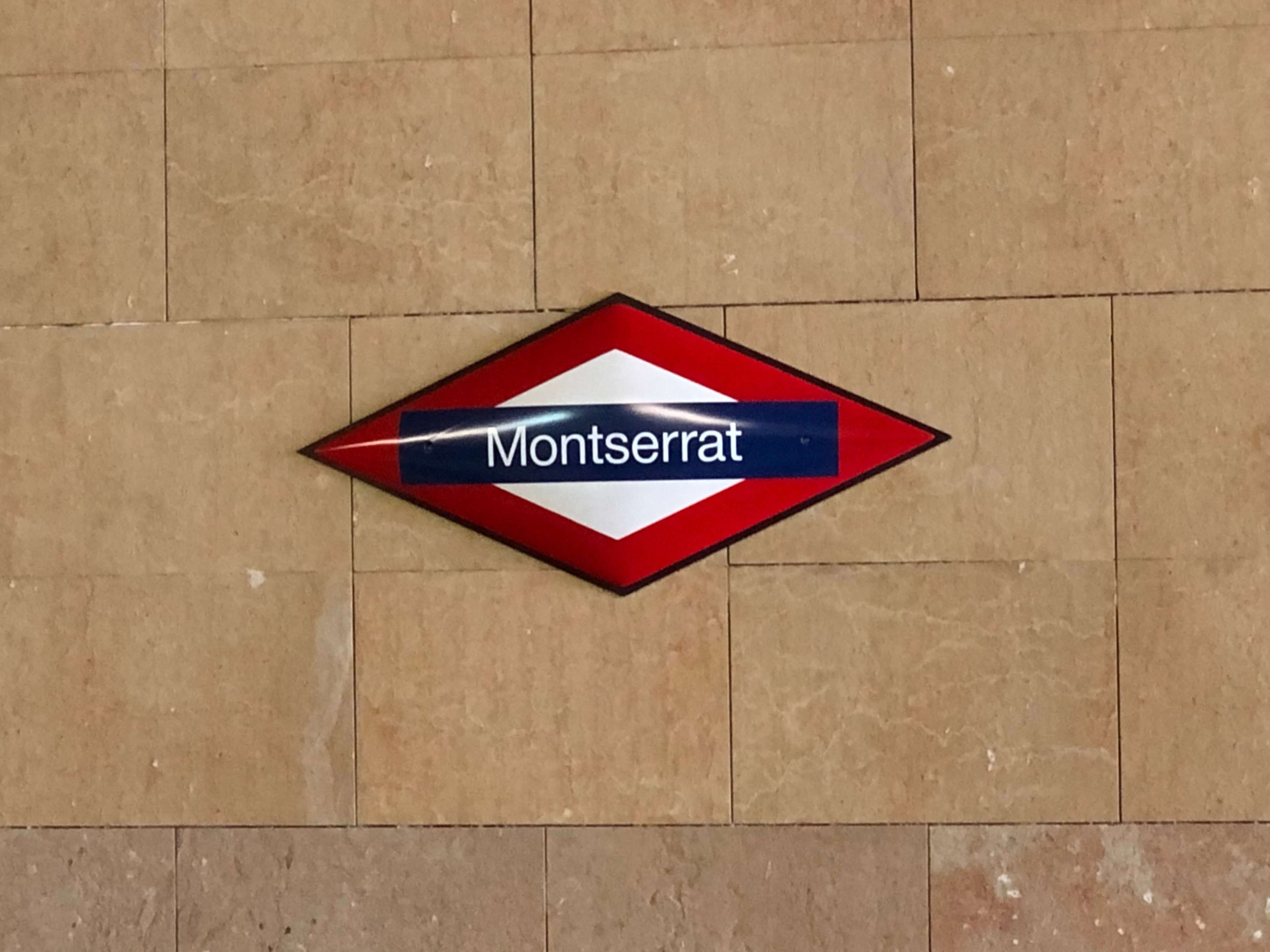 モンセラット駅