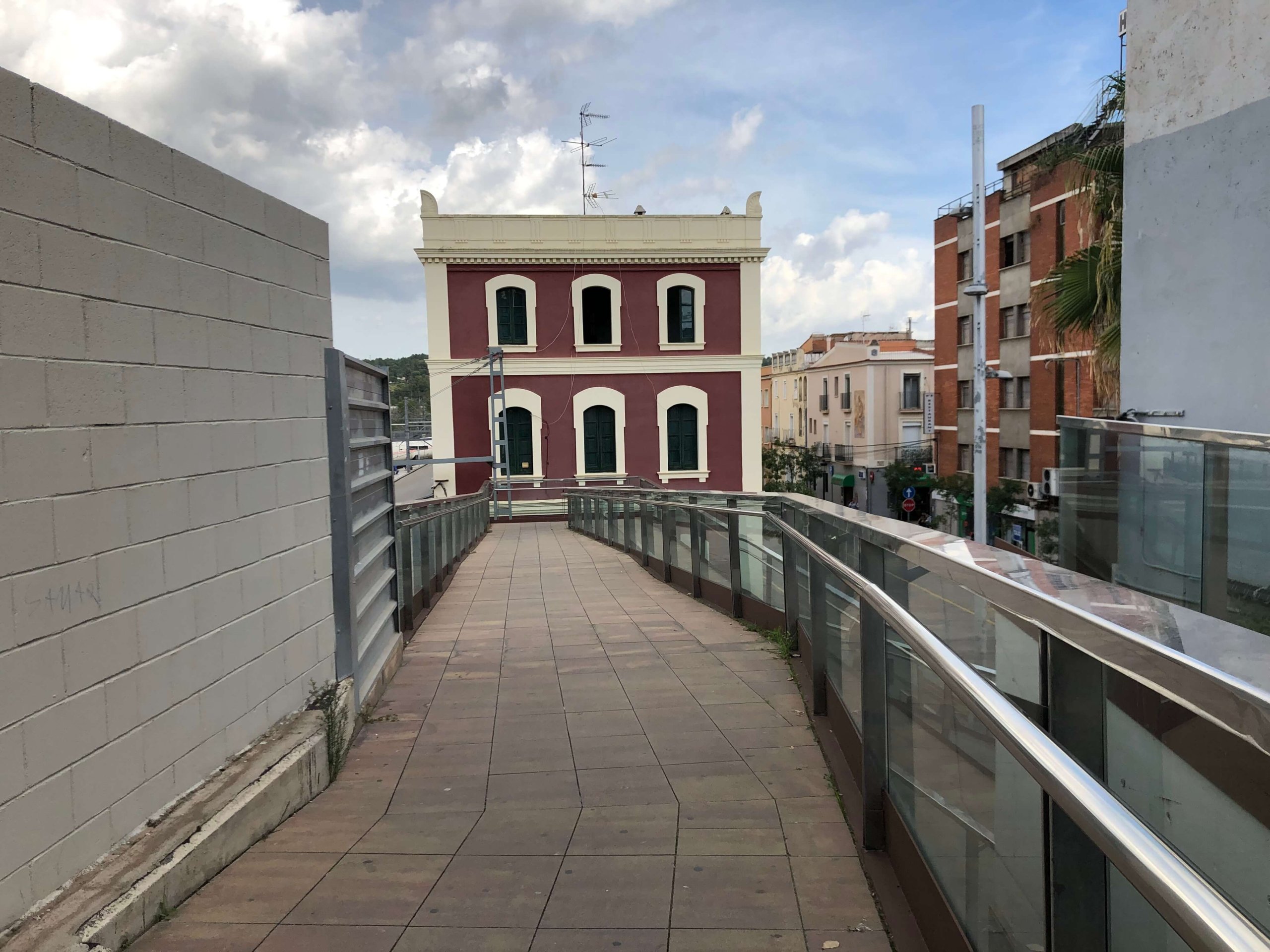 Martorell駅に行く通路