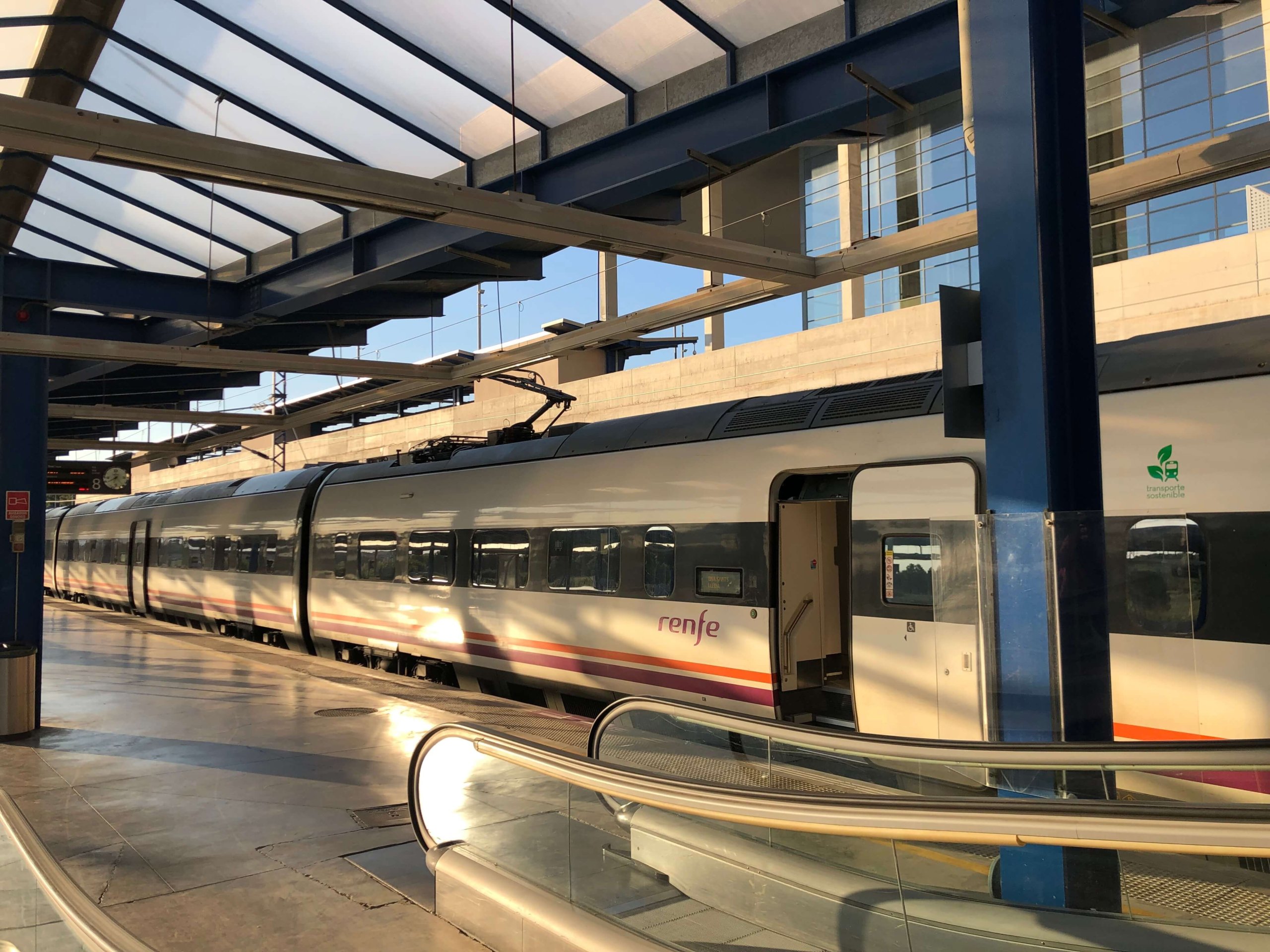 CAMP DE TARRAGONA駅