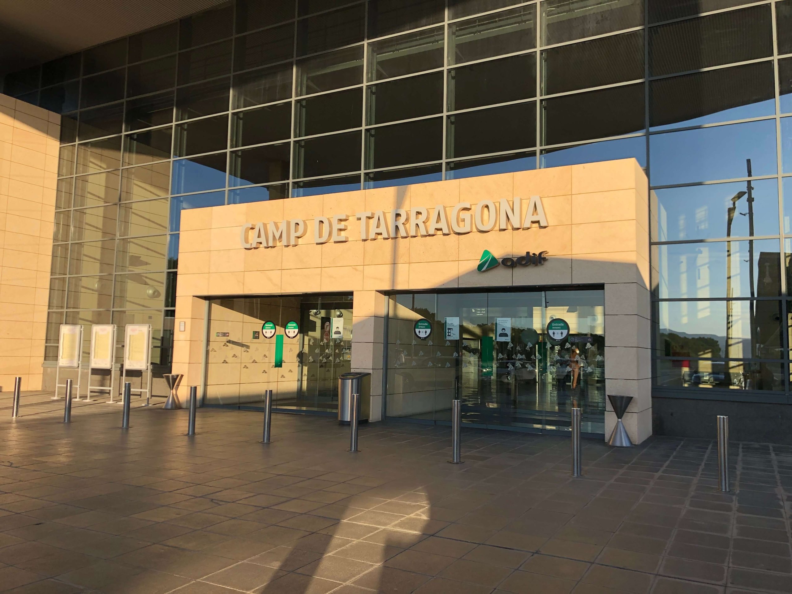 CAMP DE TARRAGONA駅