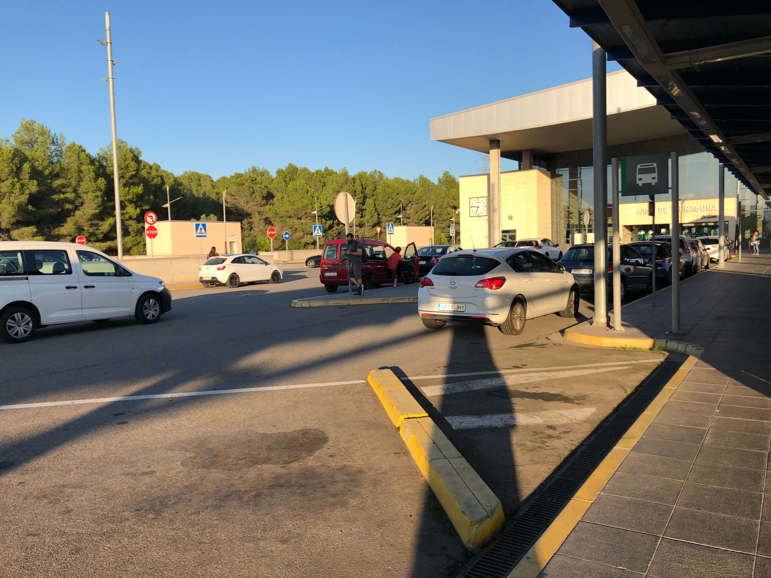 CAMP DE TARRAGONA駅駐車場