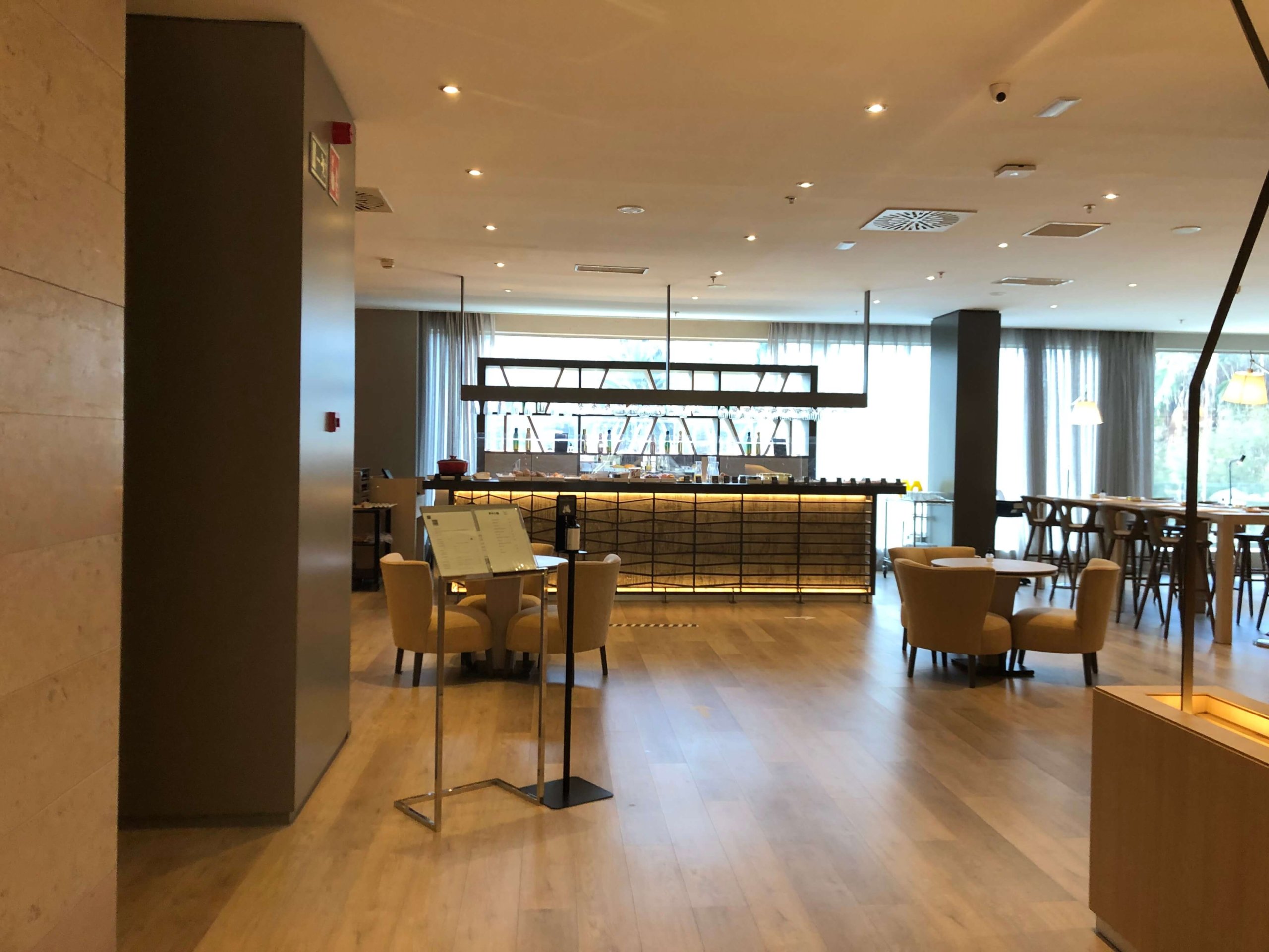 ACホテル・タラゴナ・朝食会場