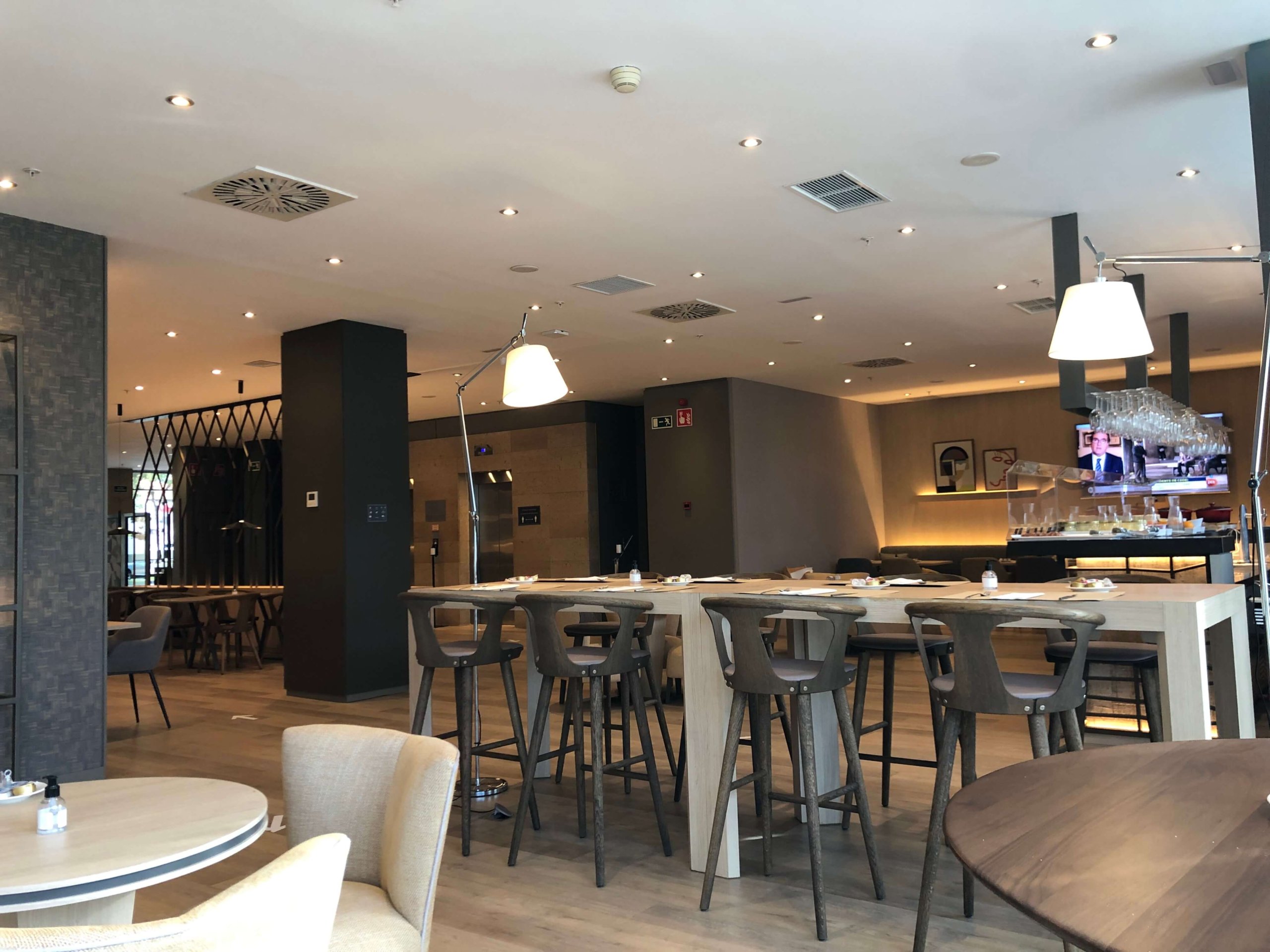 ACホテル・タラゴナ・朝食会場