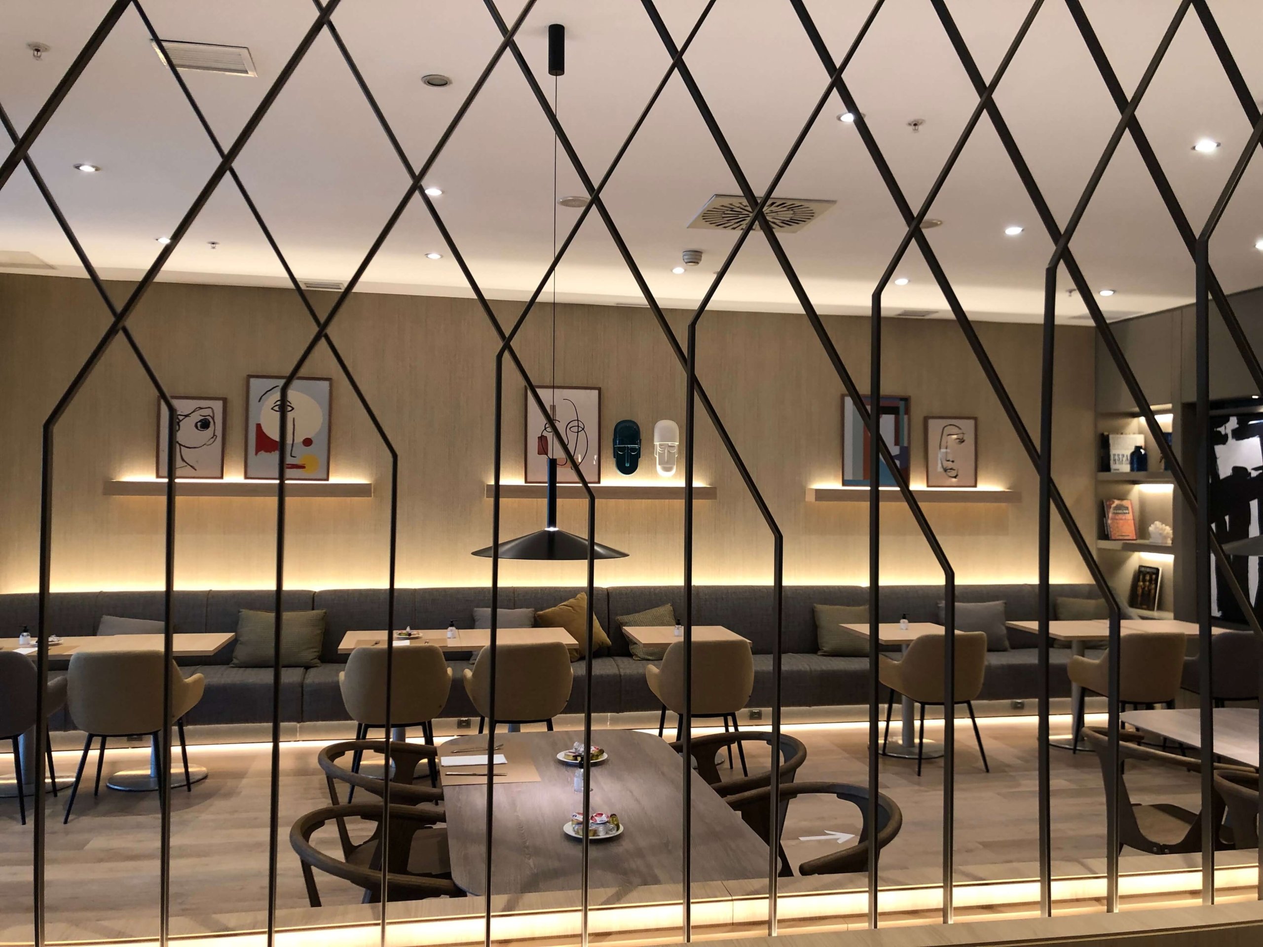 ACホテル・タラゴナ・朝食会場