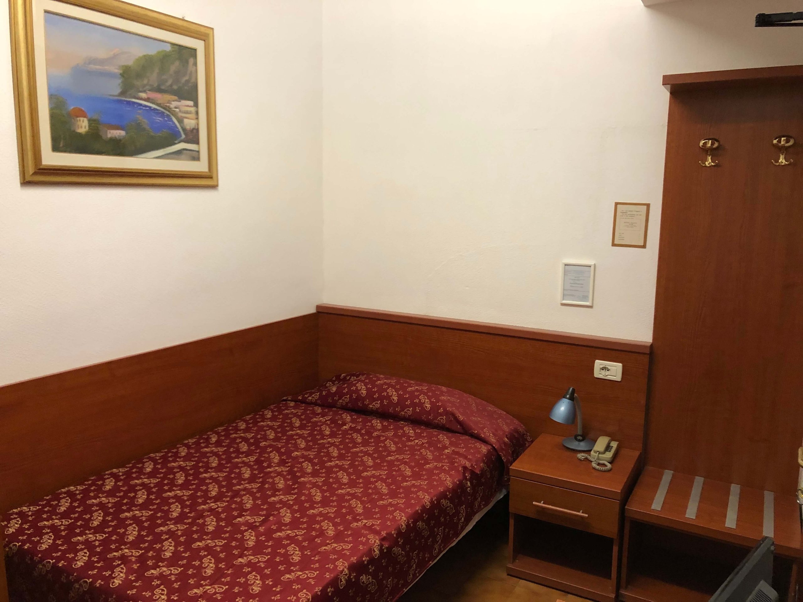 ホテル・ストロンボリ