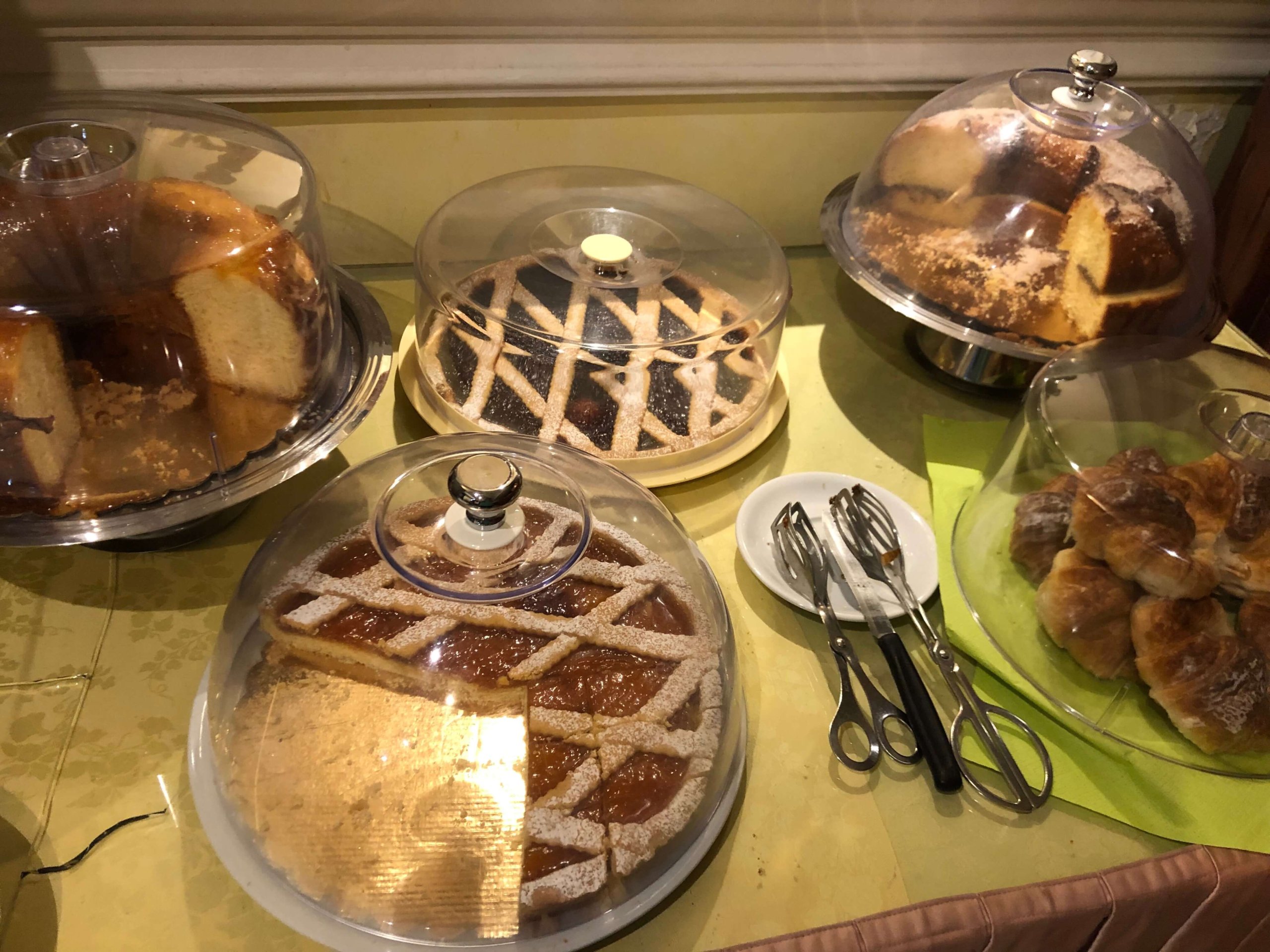 ホテル・ストロンボリ・朝食