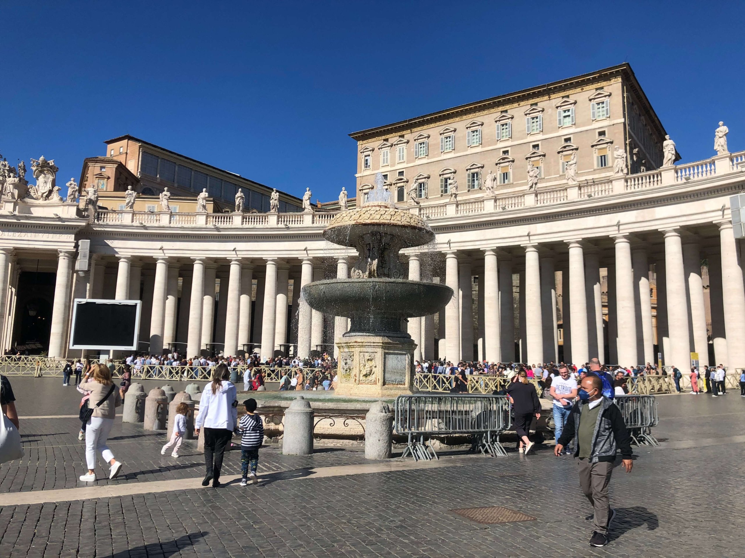 バチカン市国・噴水