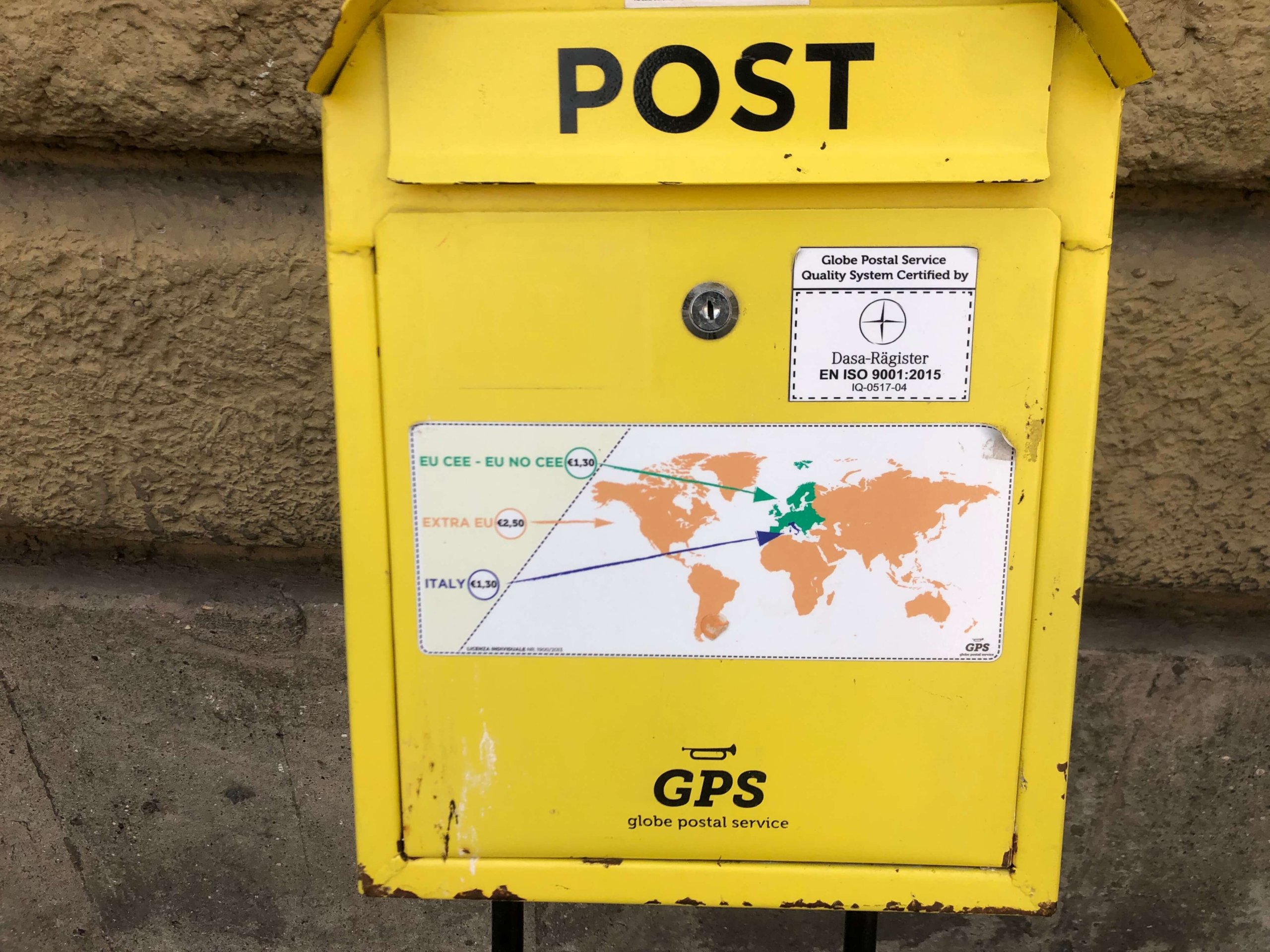 ローマのポスト