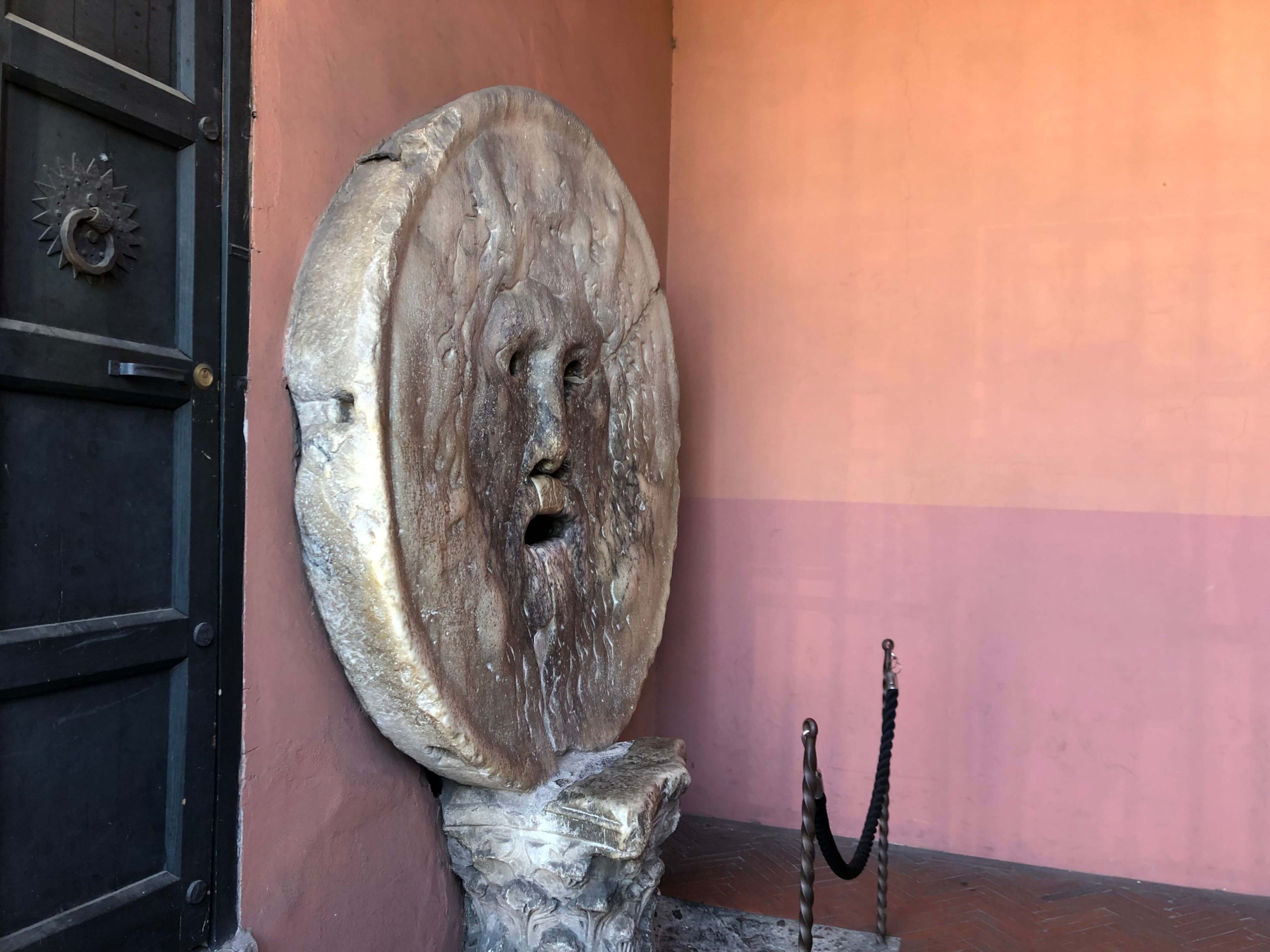 サンタ・マリア・イン・コスメディン教会・真実の口