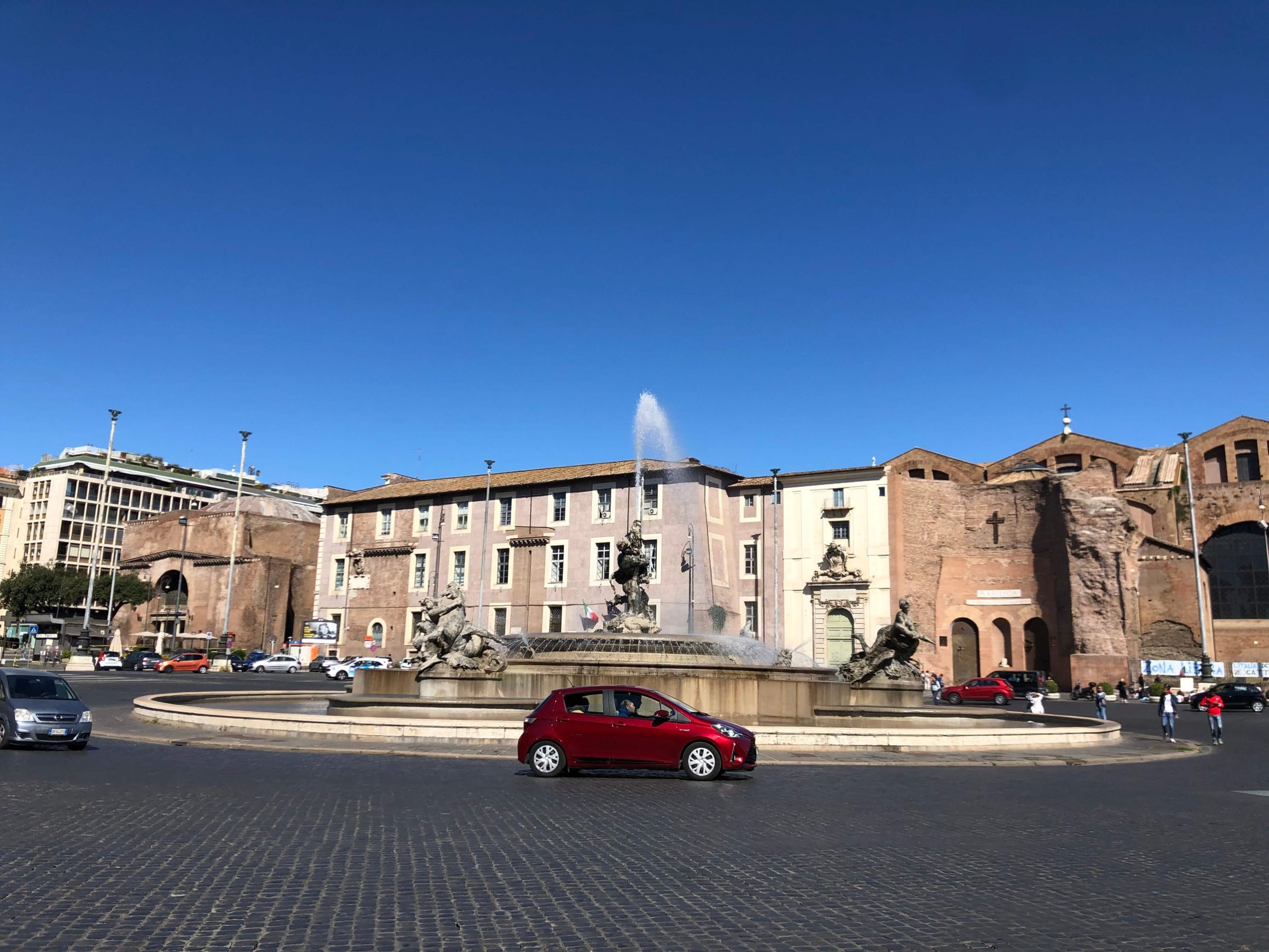 ローマ・共和国広場