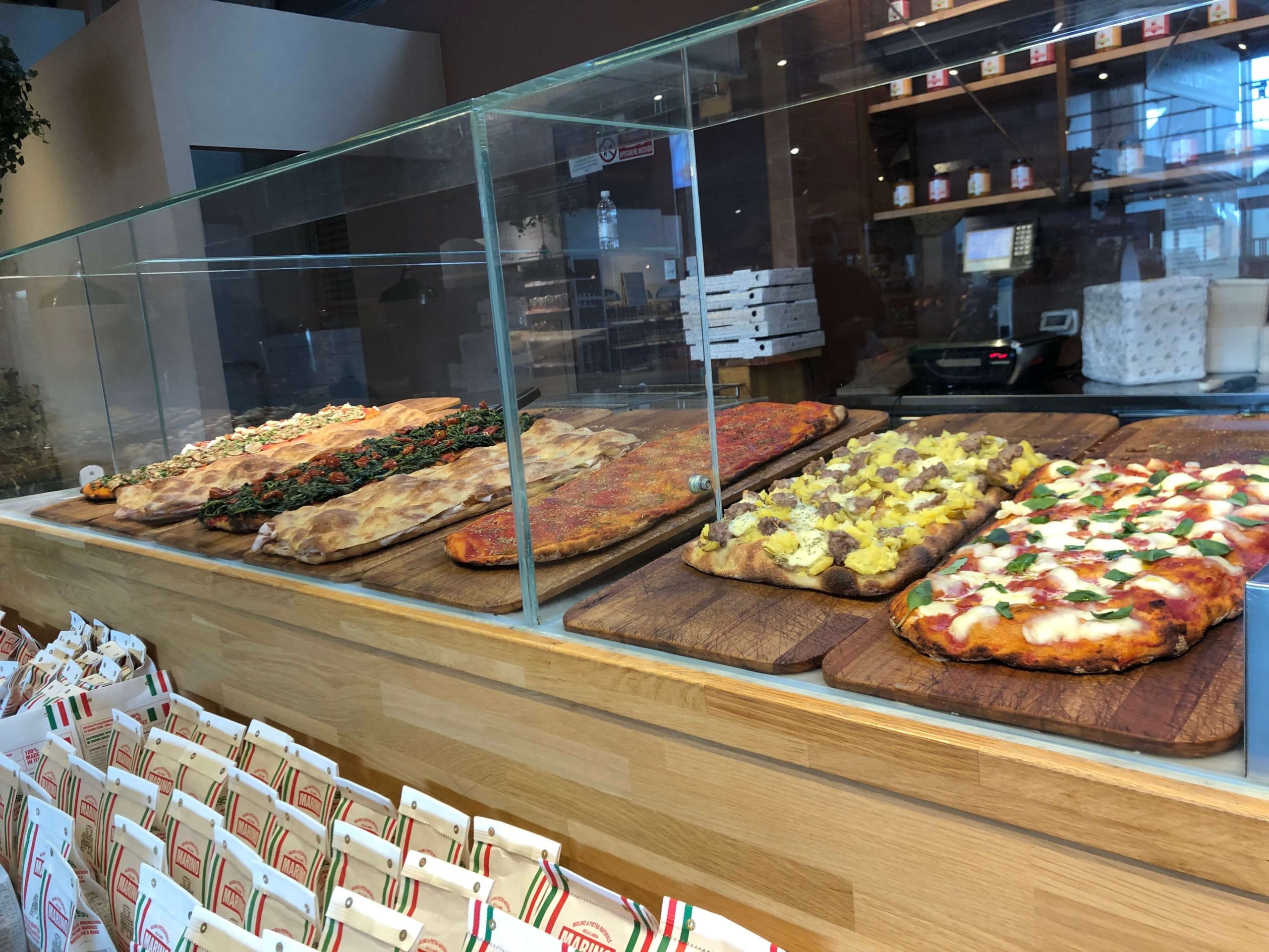 EATALY・ピザ量り売り