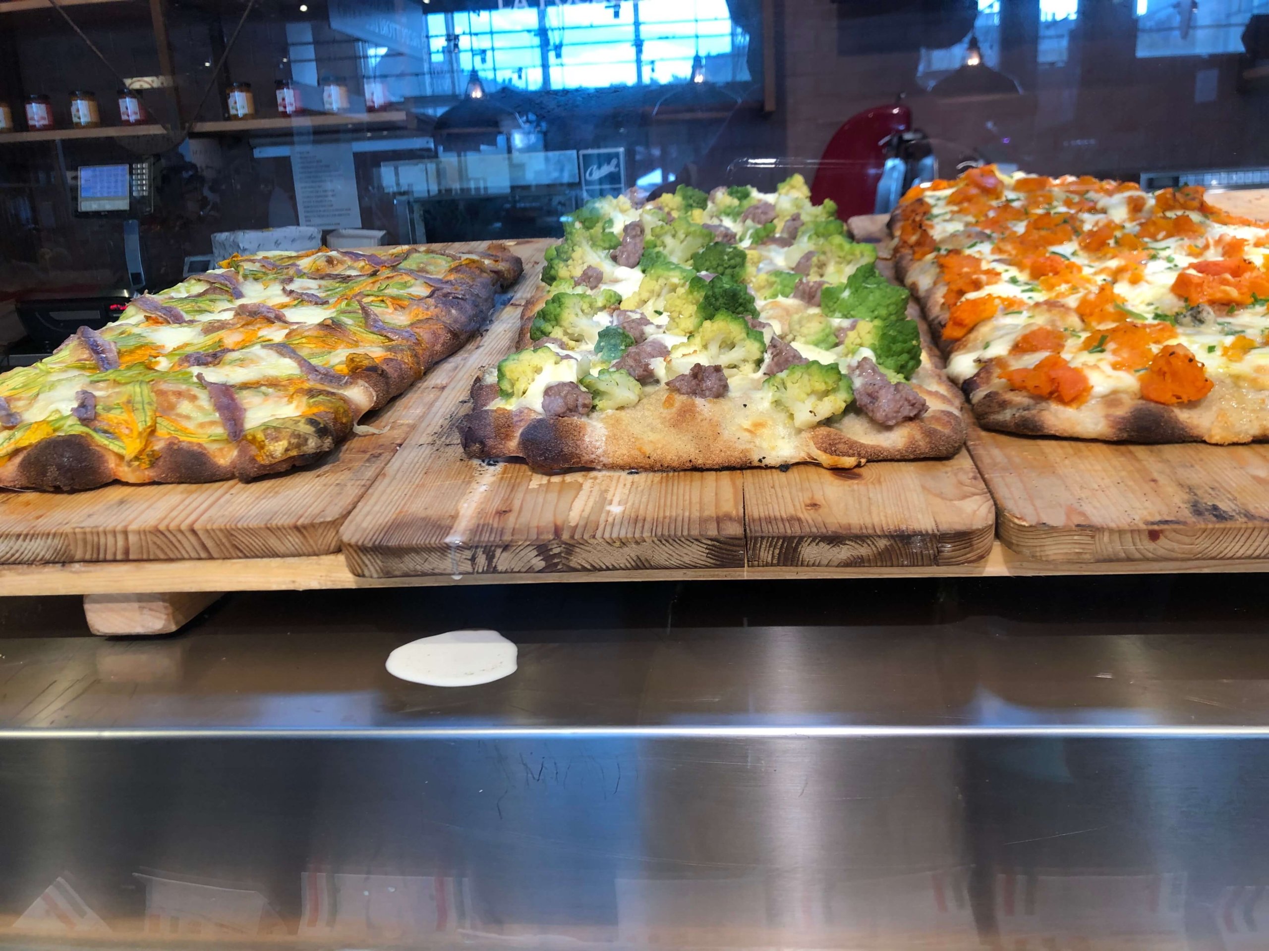 EATALY・ピザ量り売り