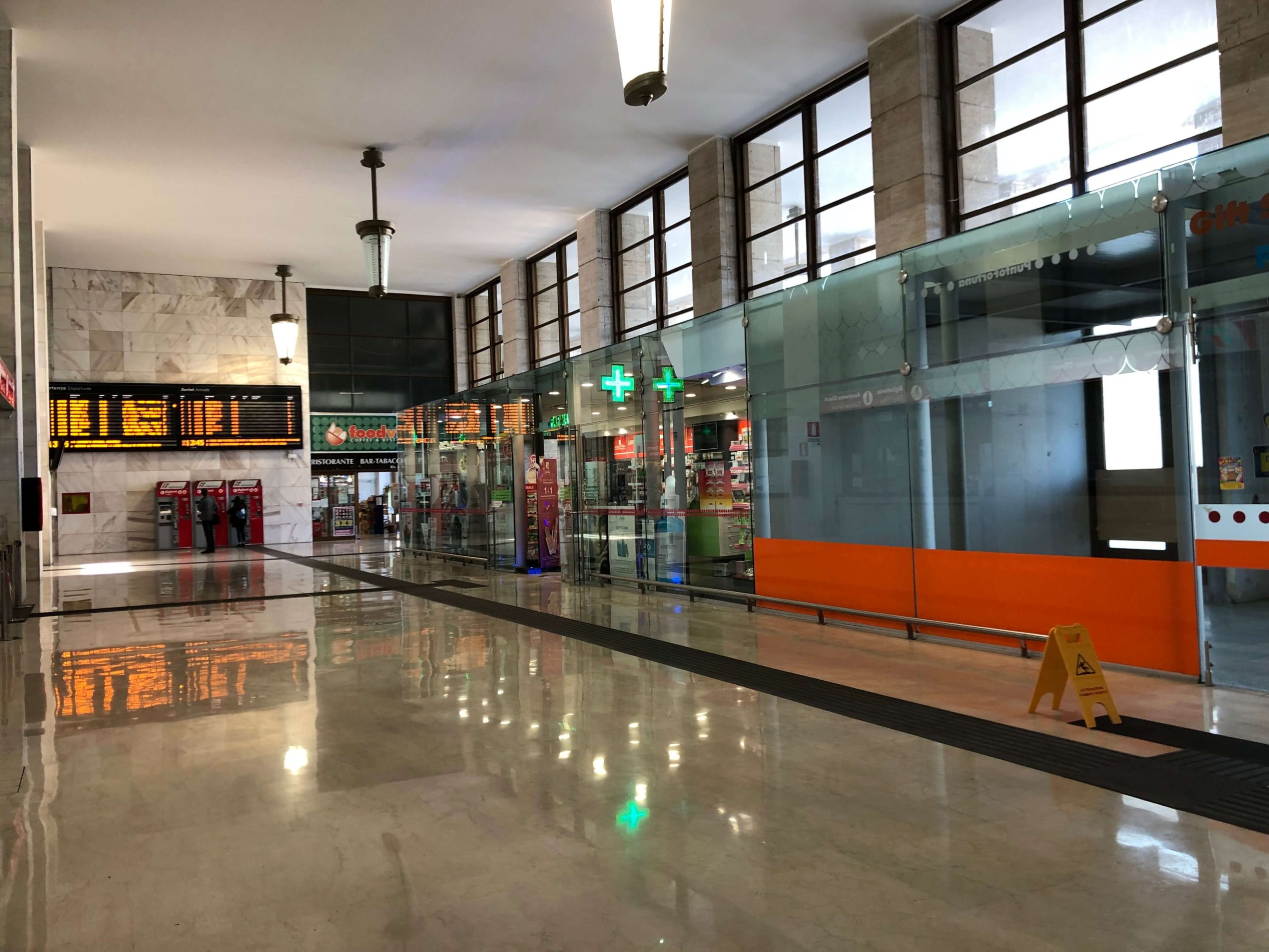 ローマ・Ostiense駅