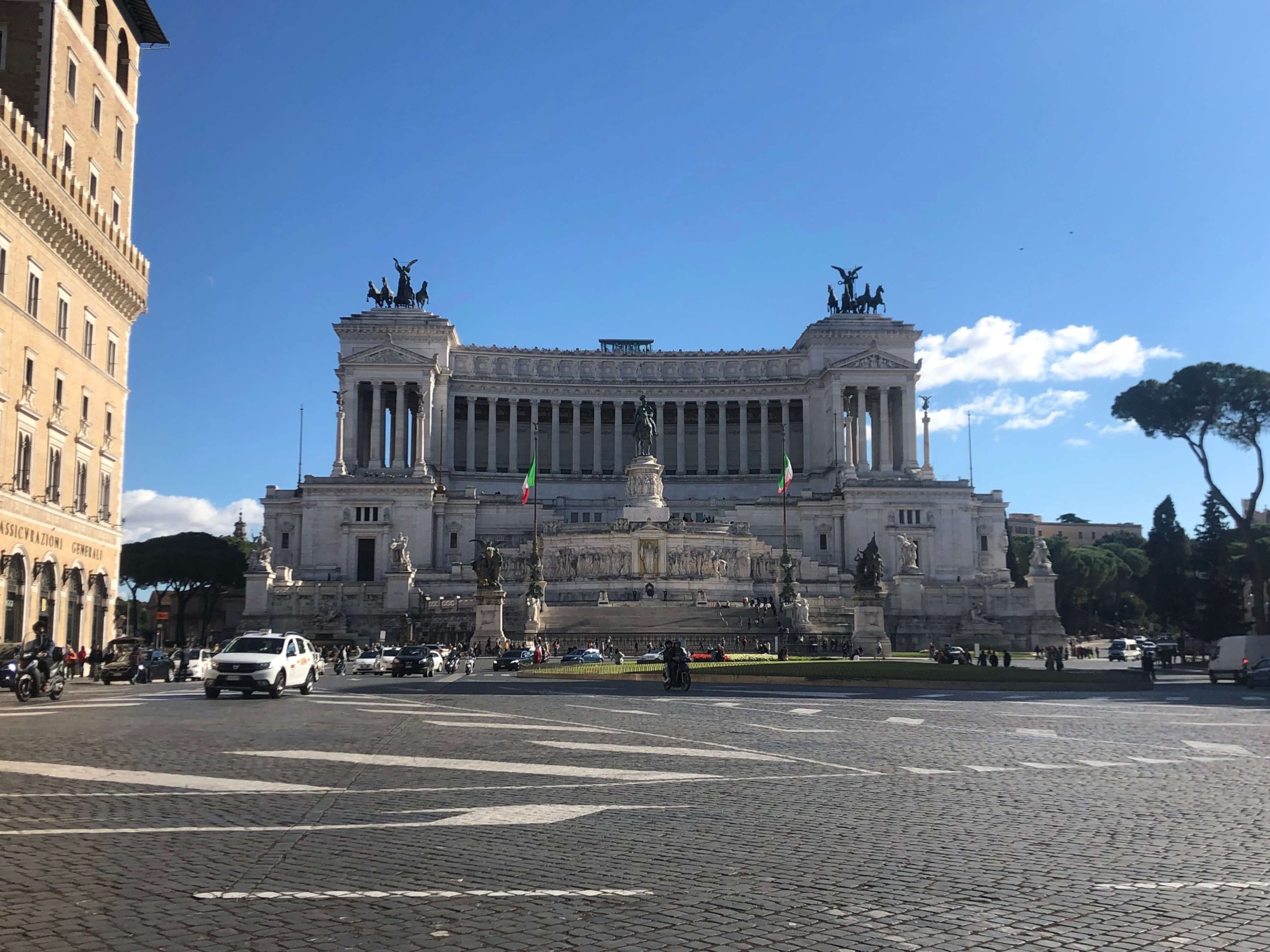 ローマ・ヴェネツィア広場