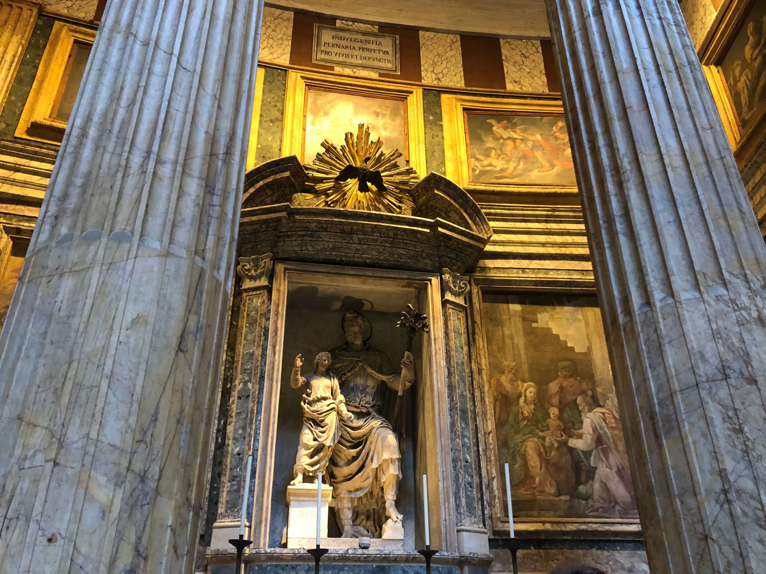 ローマ・パンテオン内部