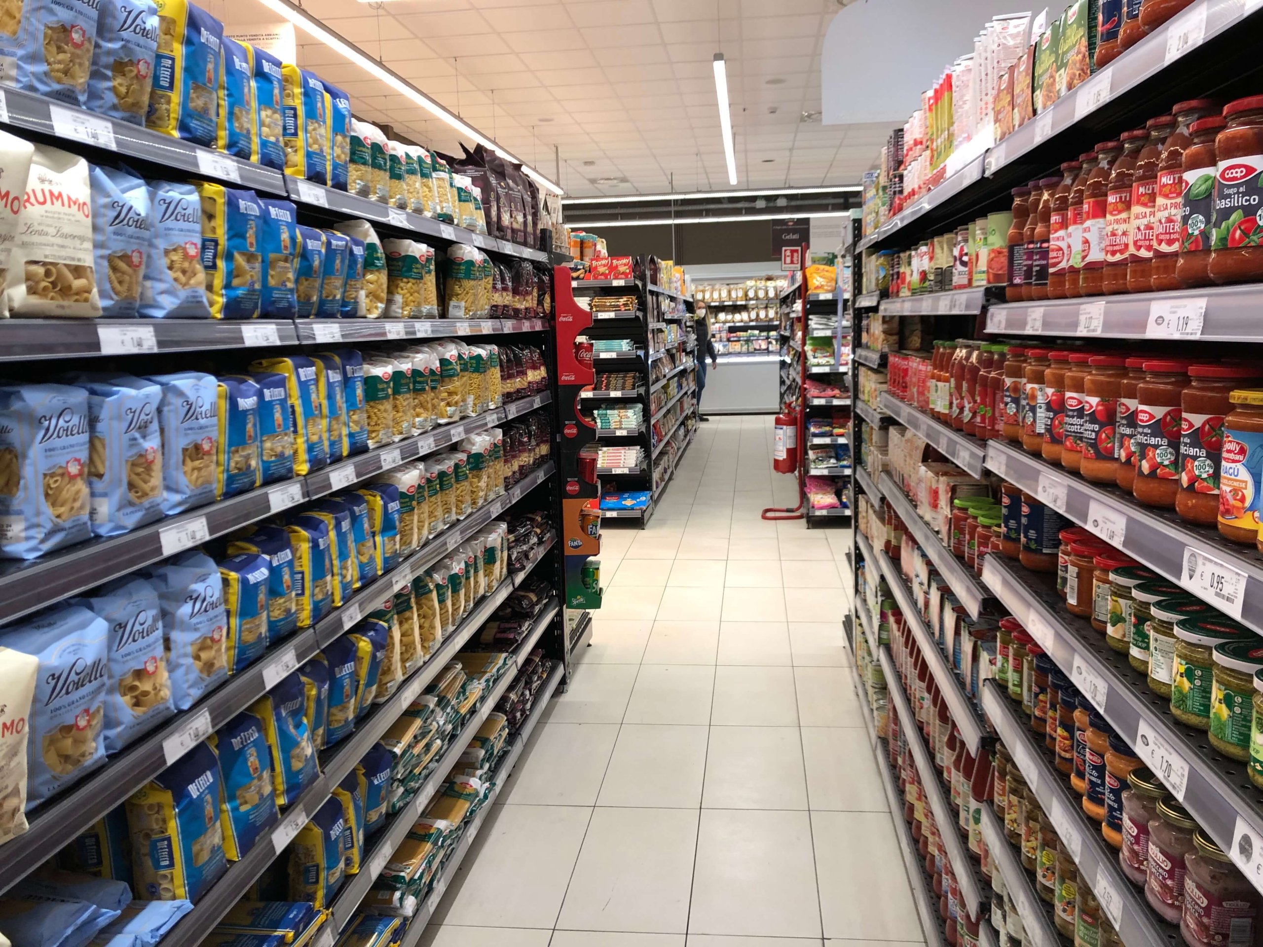 テルミニ駅のcoop