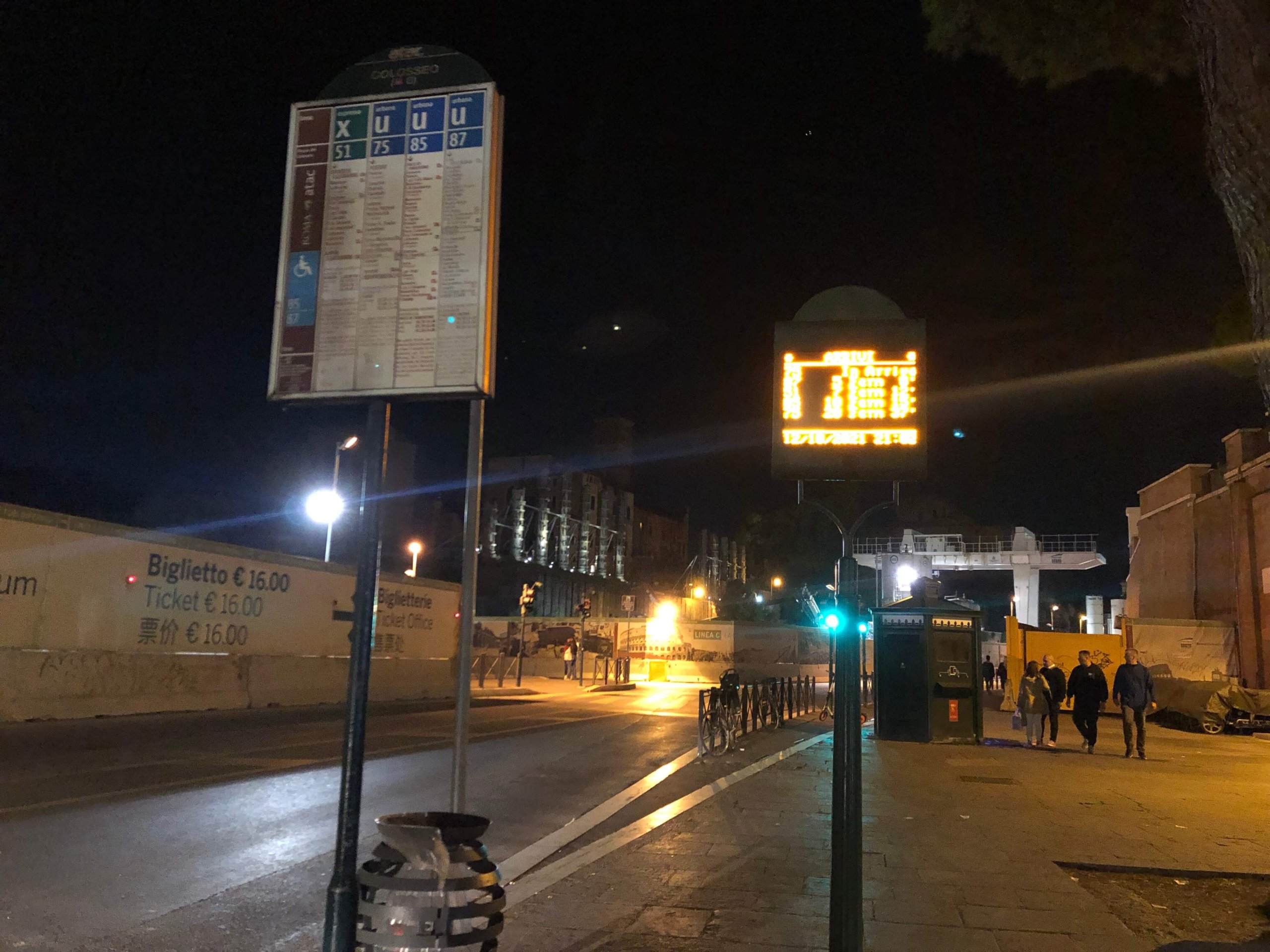 ローマ・バス停