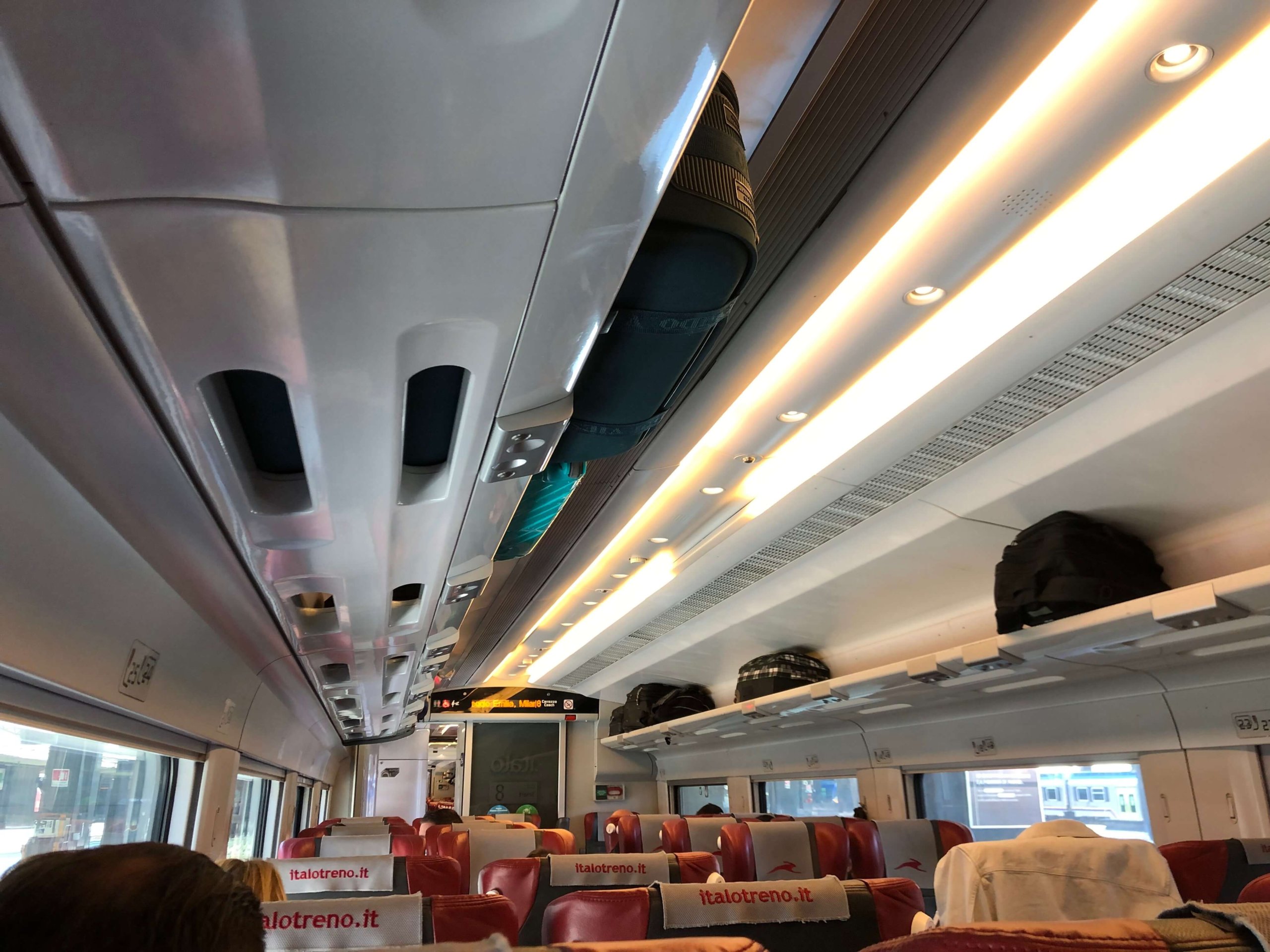 .italo車内