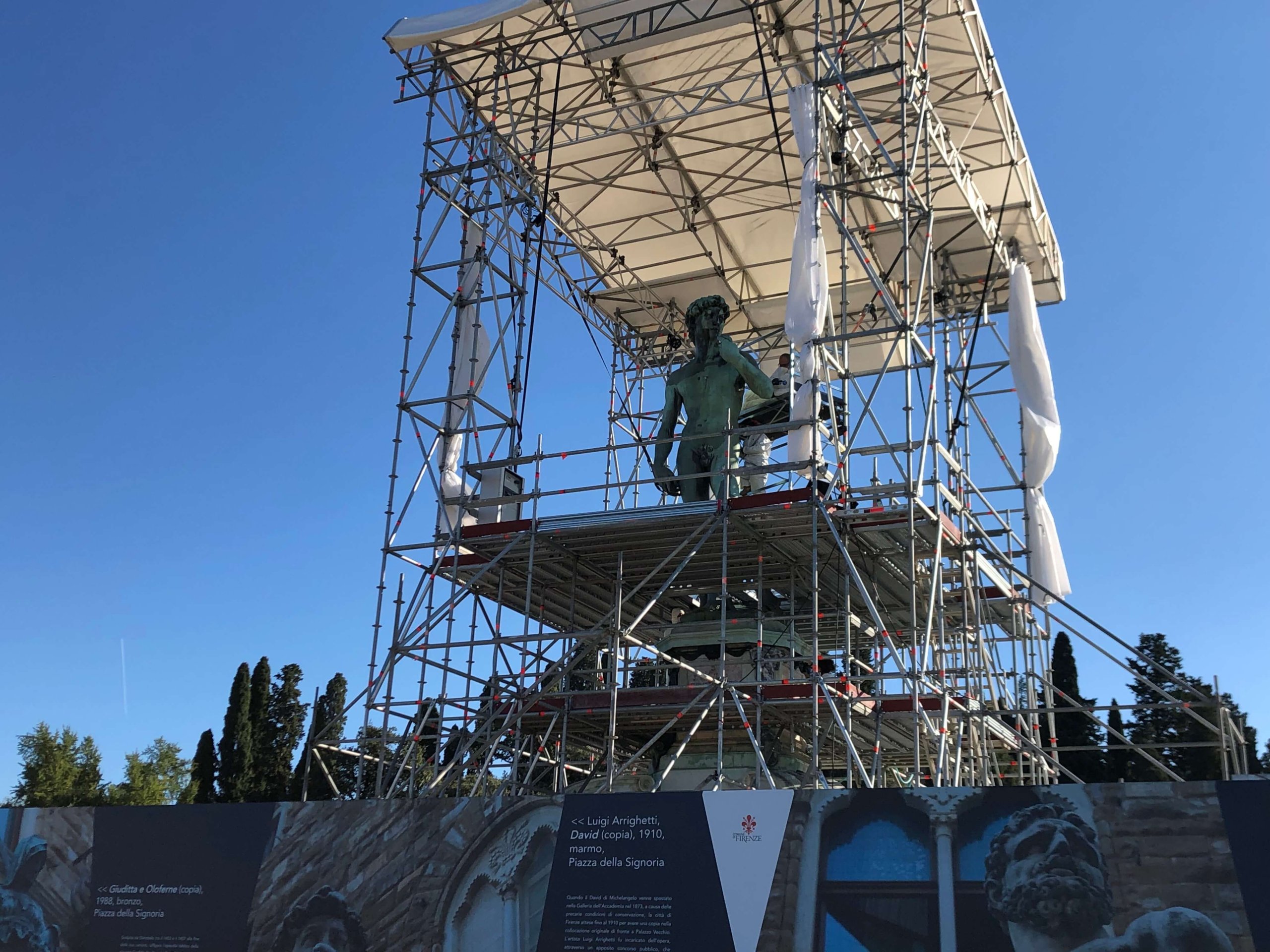 フィレンツェ・ミケランジェロ広場のダビデ像