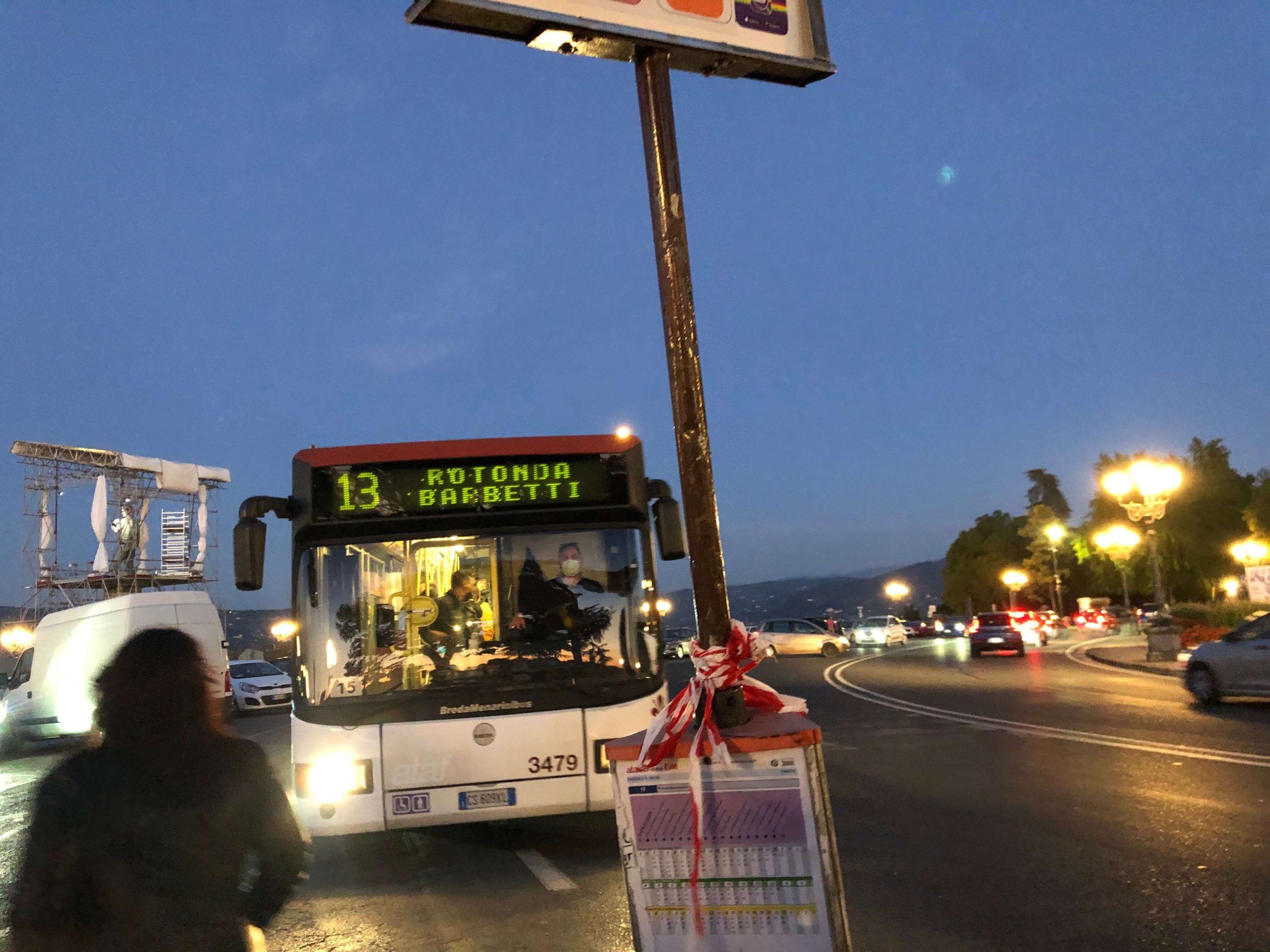 フィレンツェ・ミケランジェロ広場のバス停