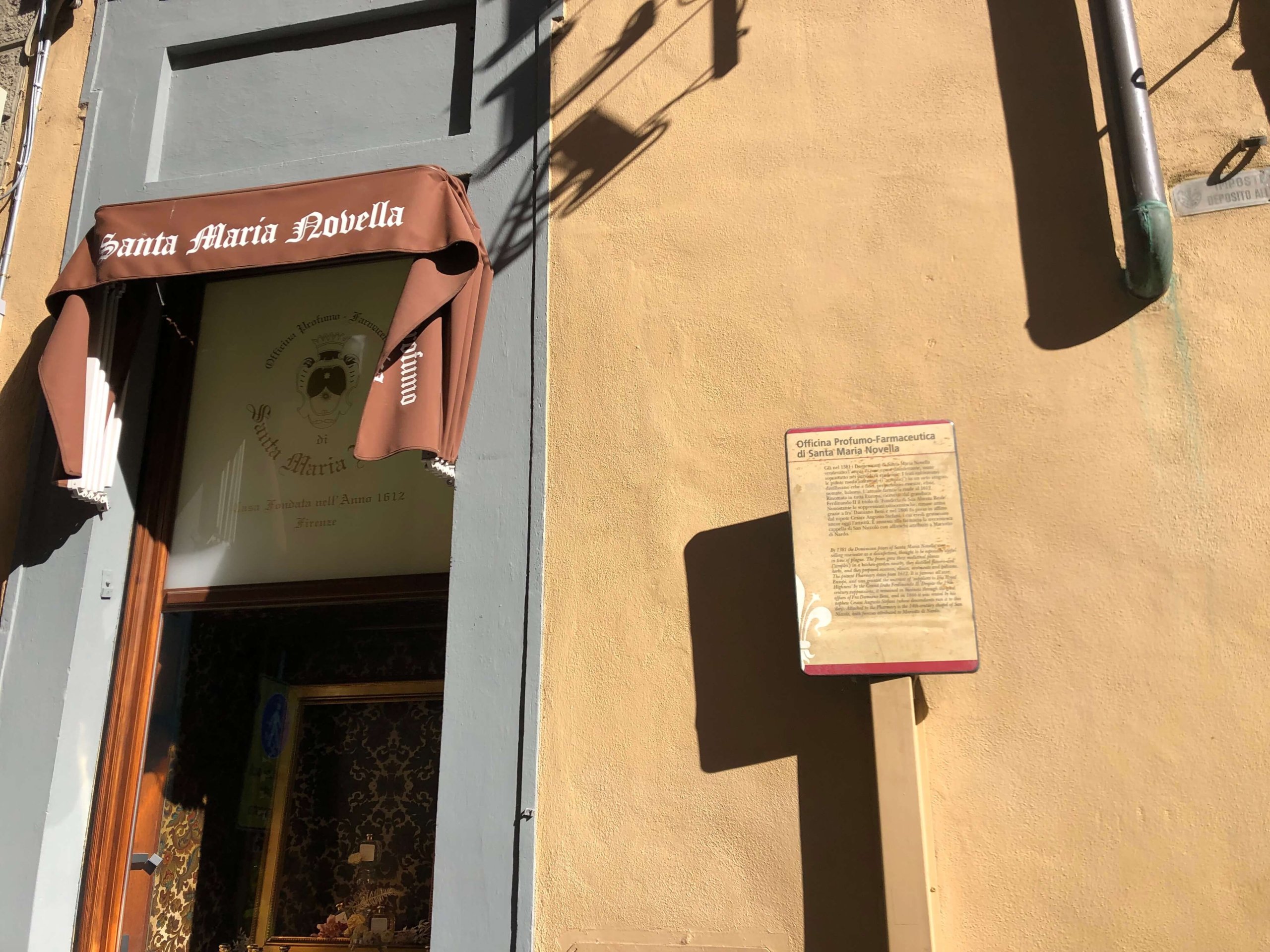 フィレンツェ・サンタマリアノベッラ薬局
