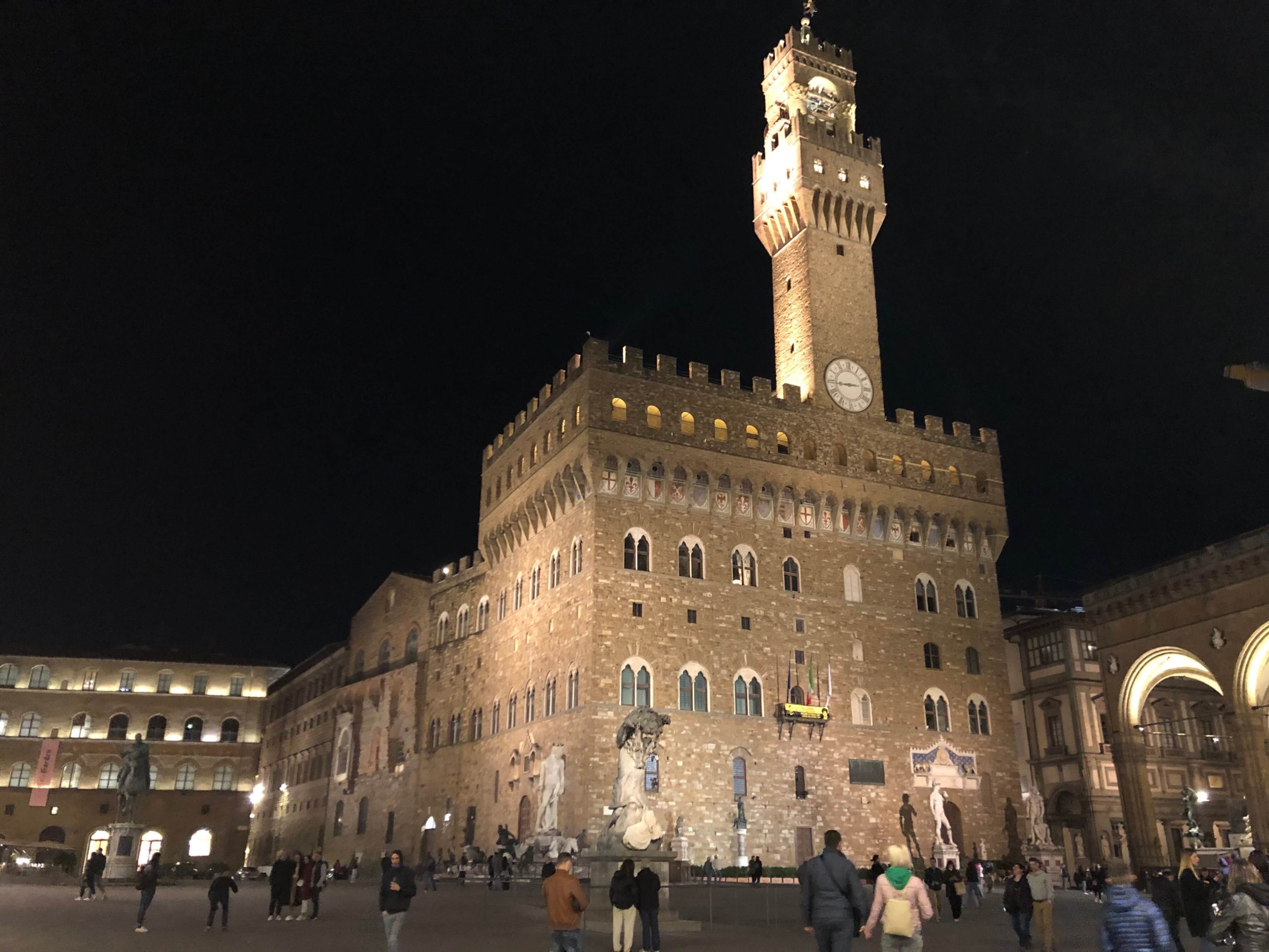フィレンツェ・ヴェッキオ宮殿夜景