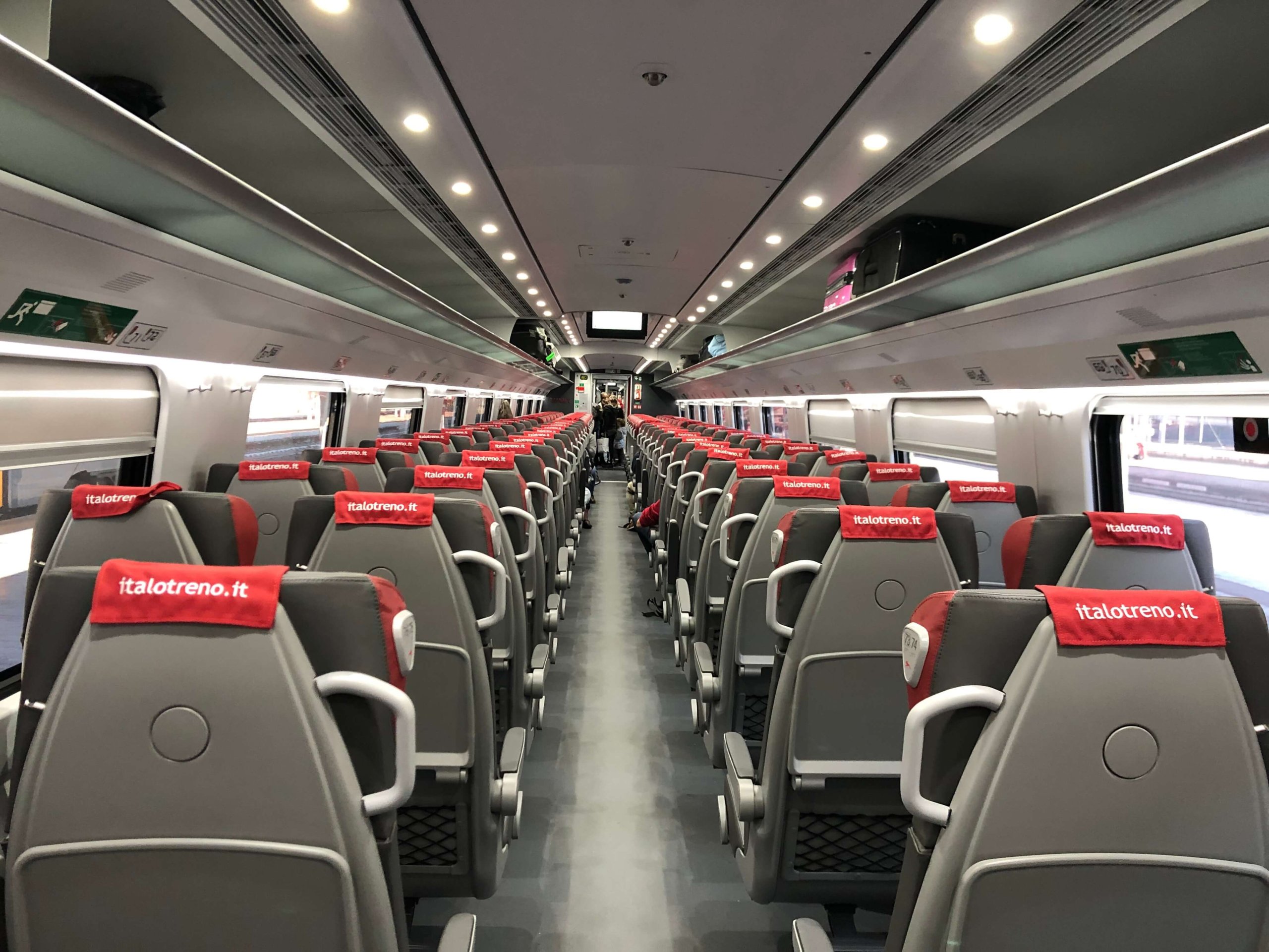 .italo車内