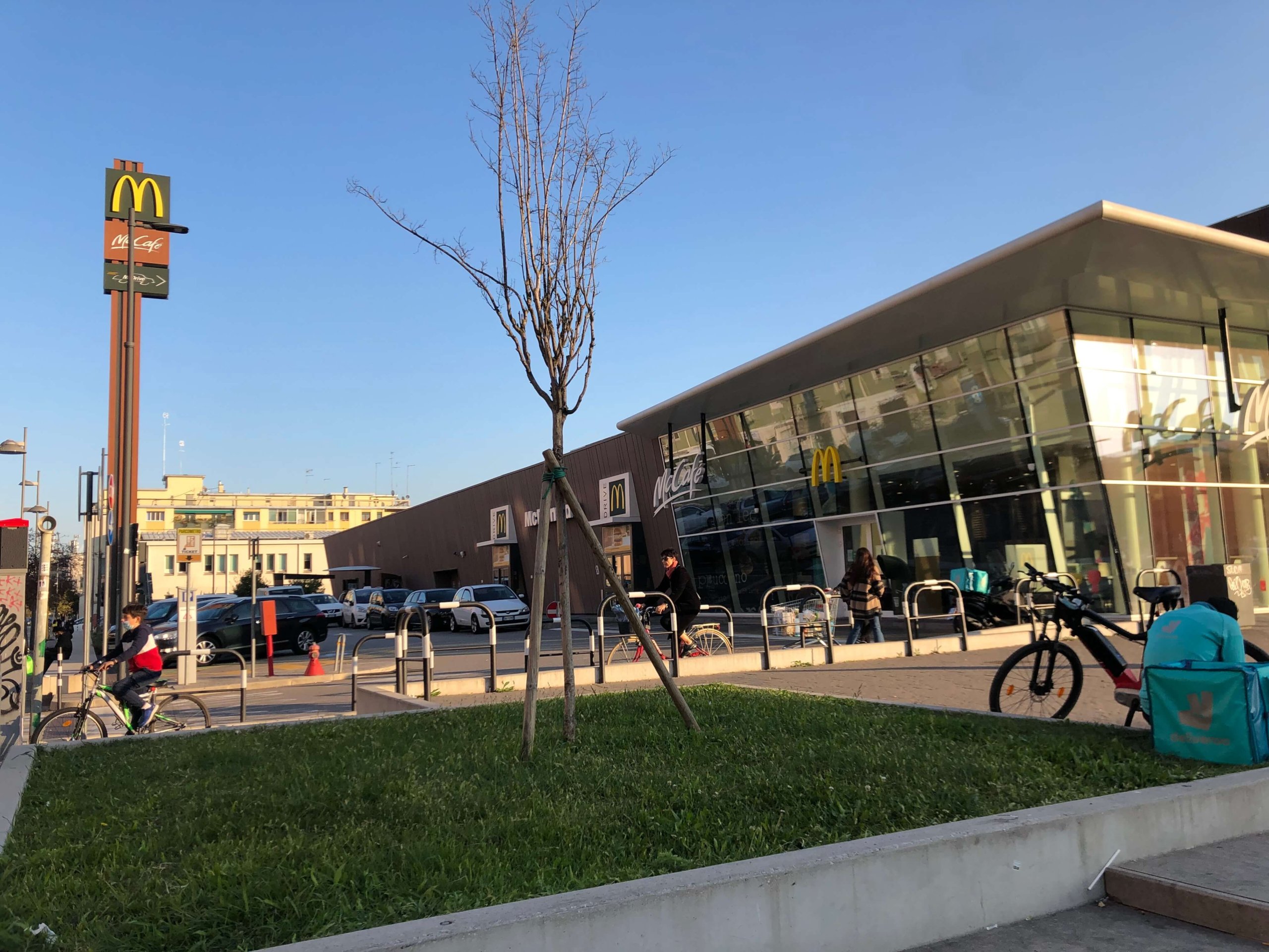 メストレ・INTERSPAR