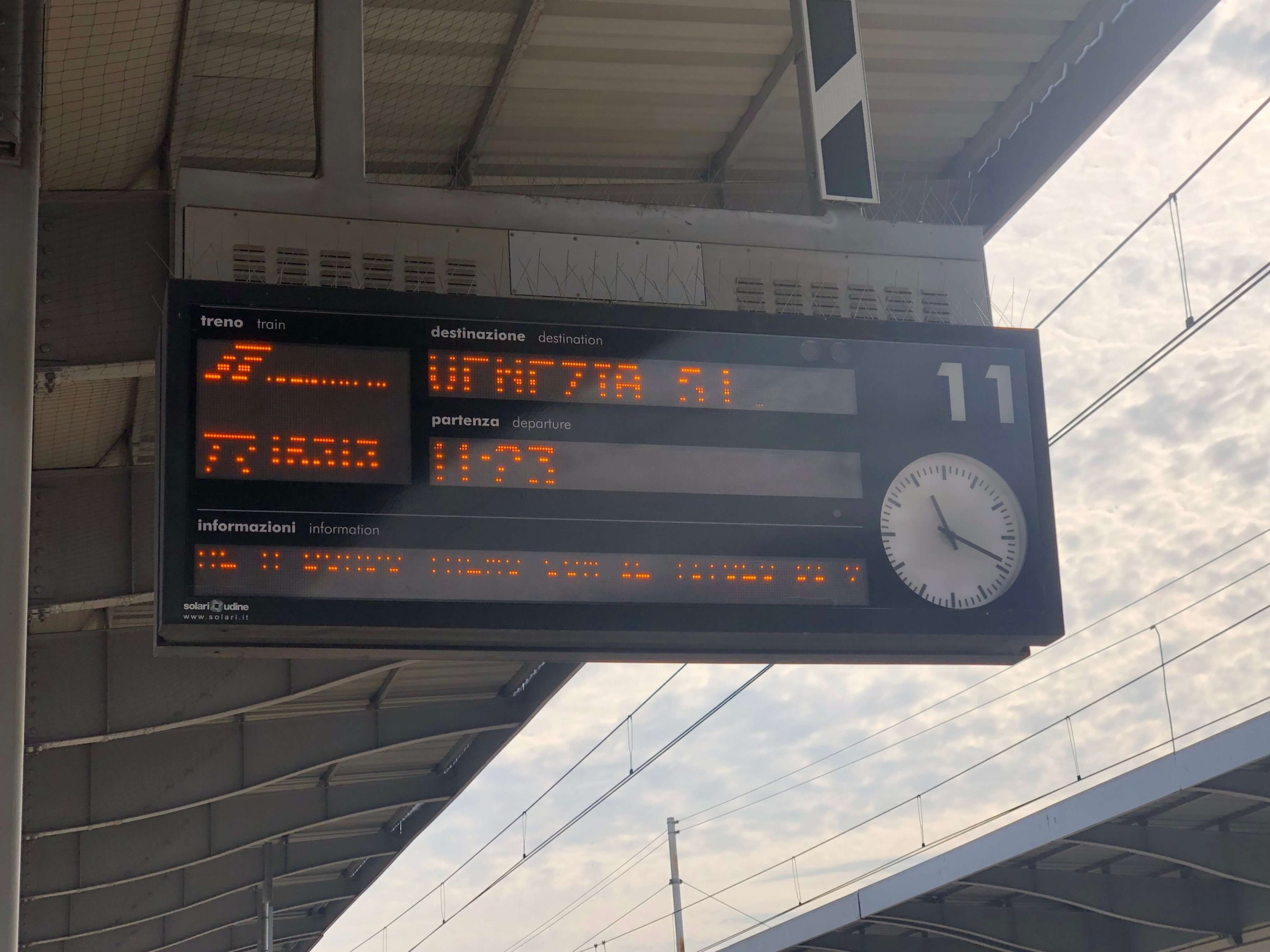 メストレ駅・ホーム