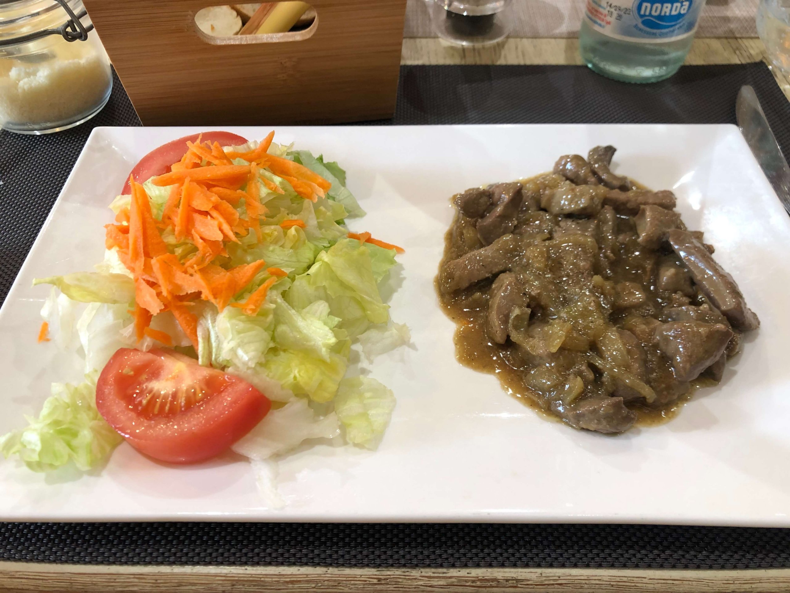 ベネツィア・Aquila Restaurant Wine Bar・ベネツィアンレバー