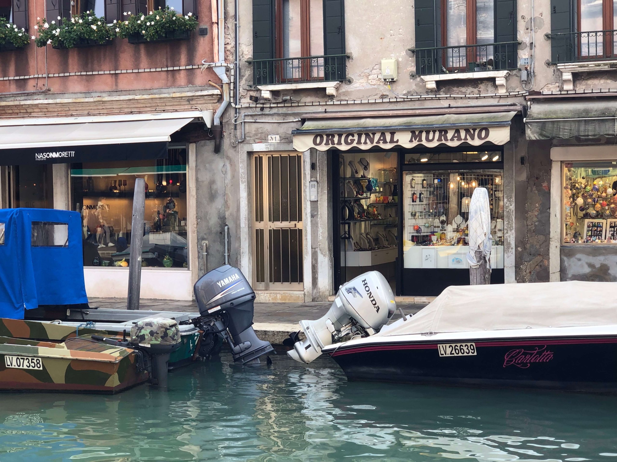 ムラーノ島・船のエンジン