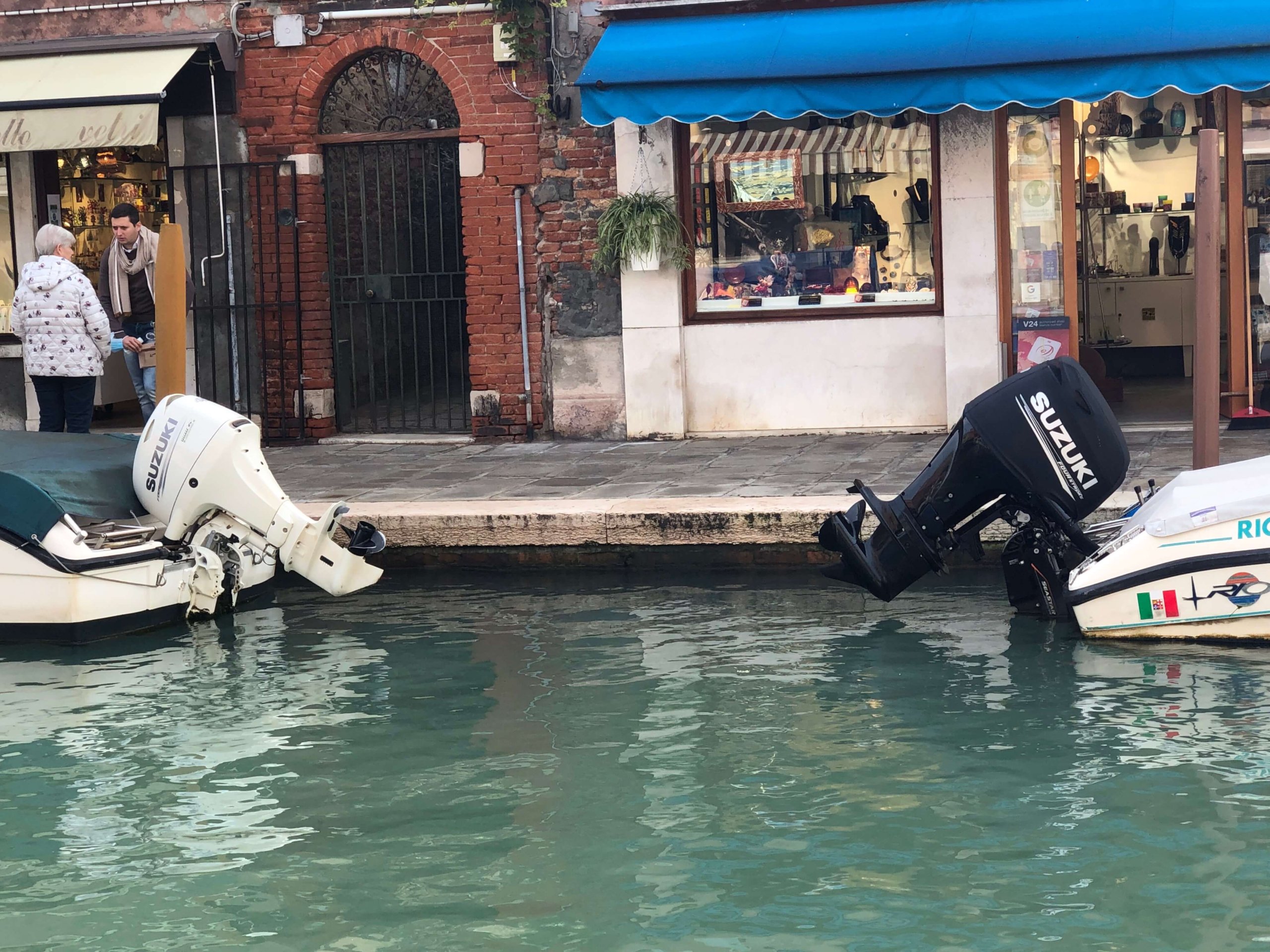 ムラーノ島・船のエンジン