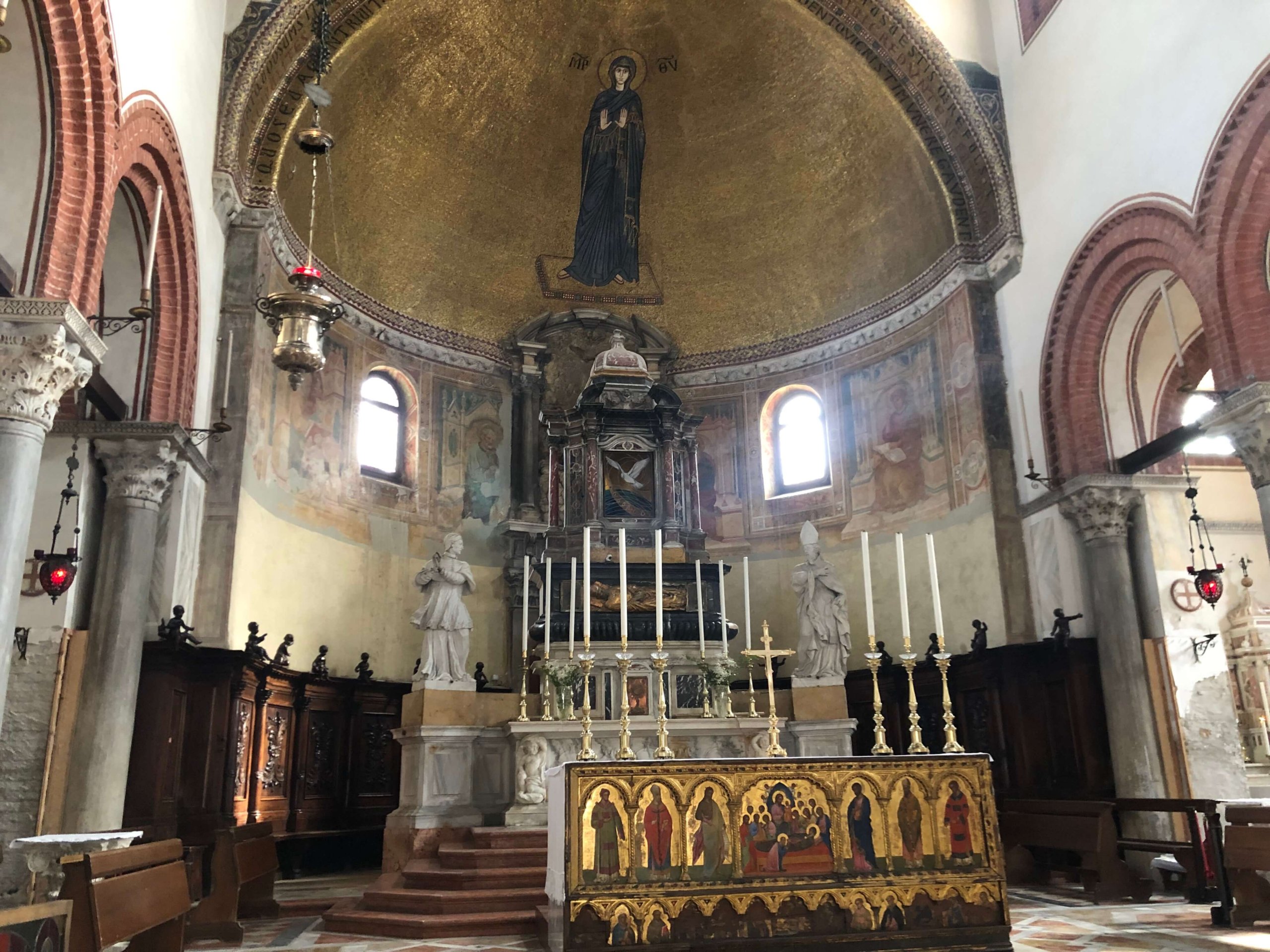 ムラーノ島・サンティ・マリア・エ・ドナート教会