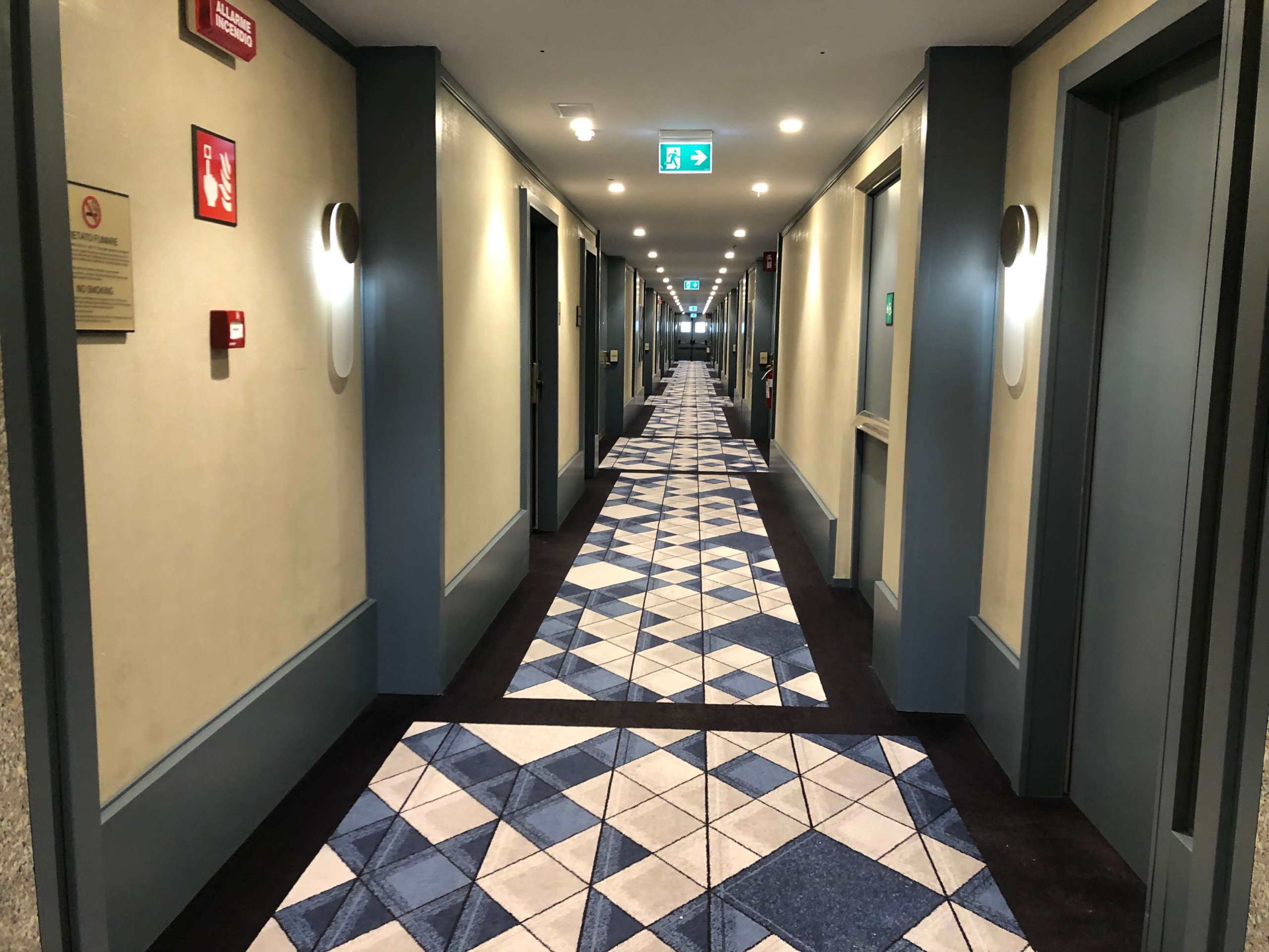 シェラトン・廊下