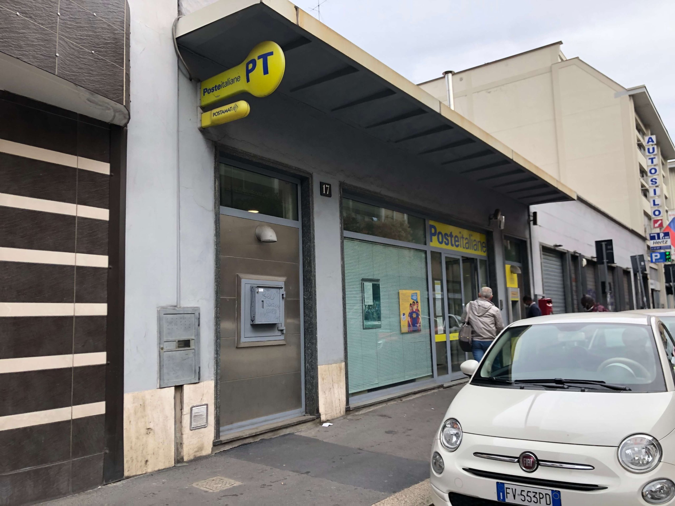ミラノ・ミラノ中央駅の近くの郵便局