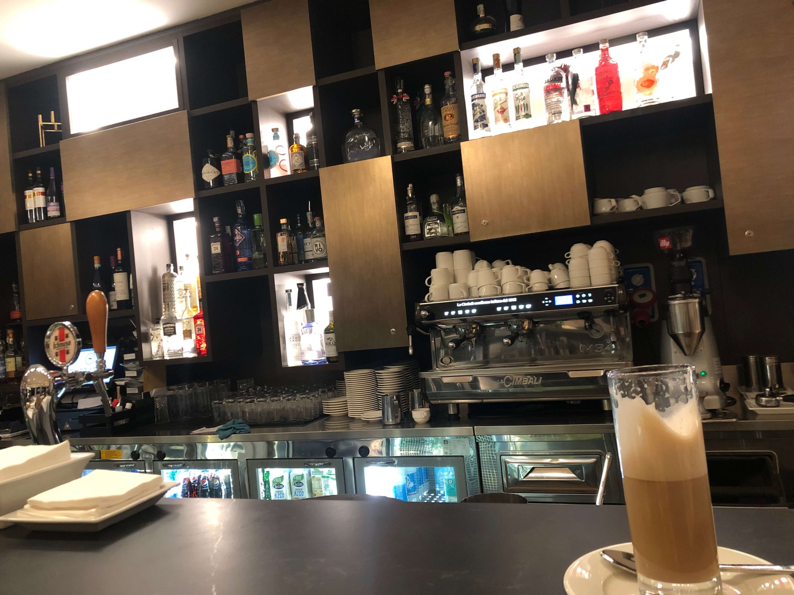 シェラトン・バー