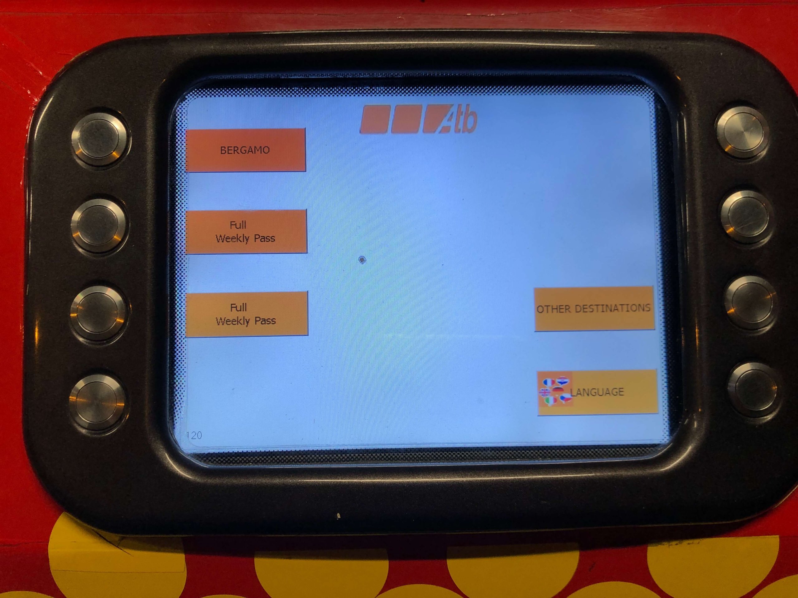 オーリオ・アル・セーリオ空港・バスチケット券売機