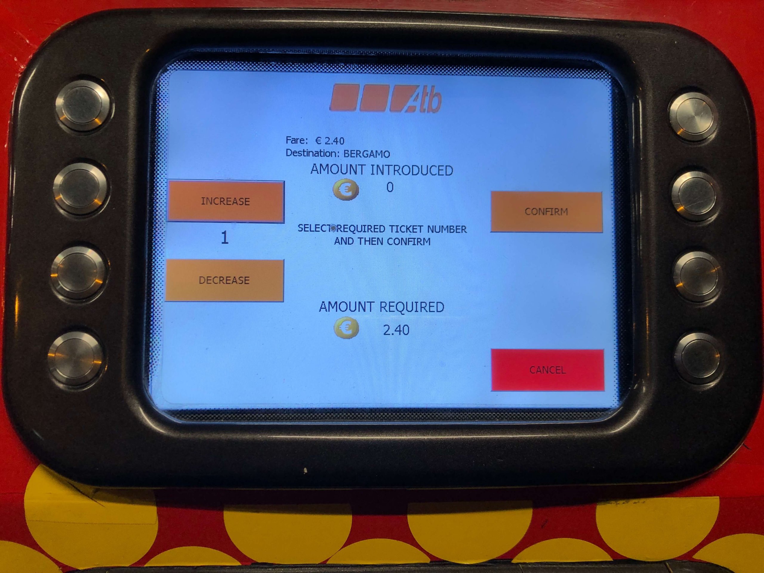 オーリオ・アル・セーリオ空港・バスチケット券売機