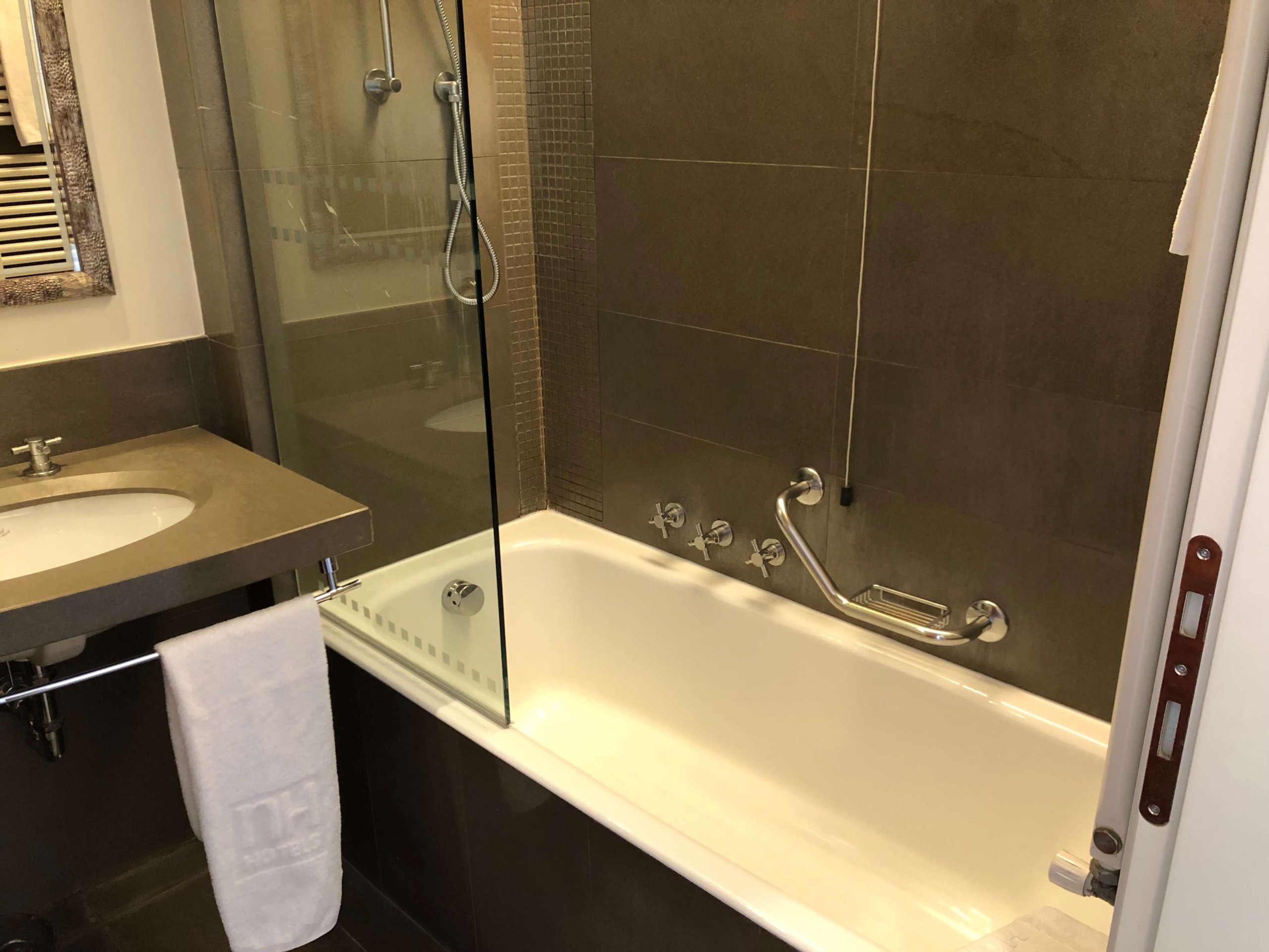 nhベルガモ・バスルーム