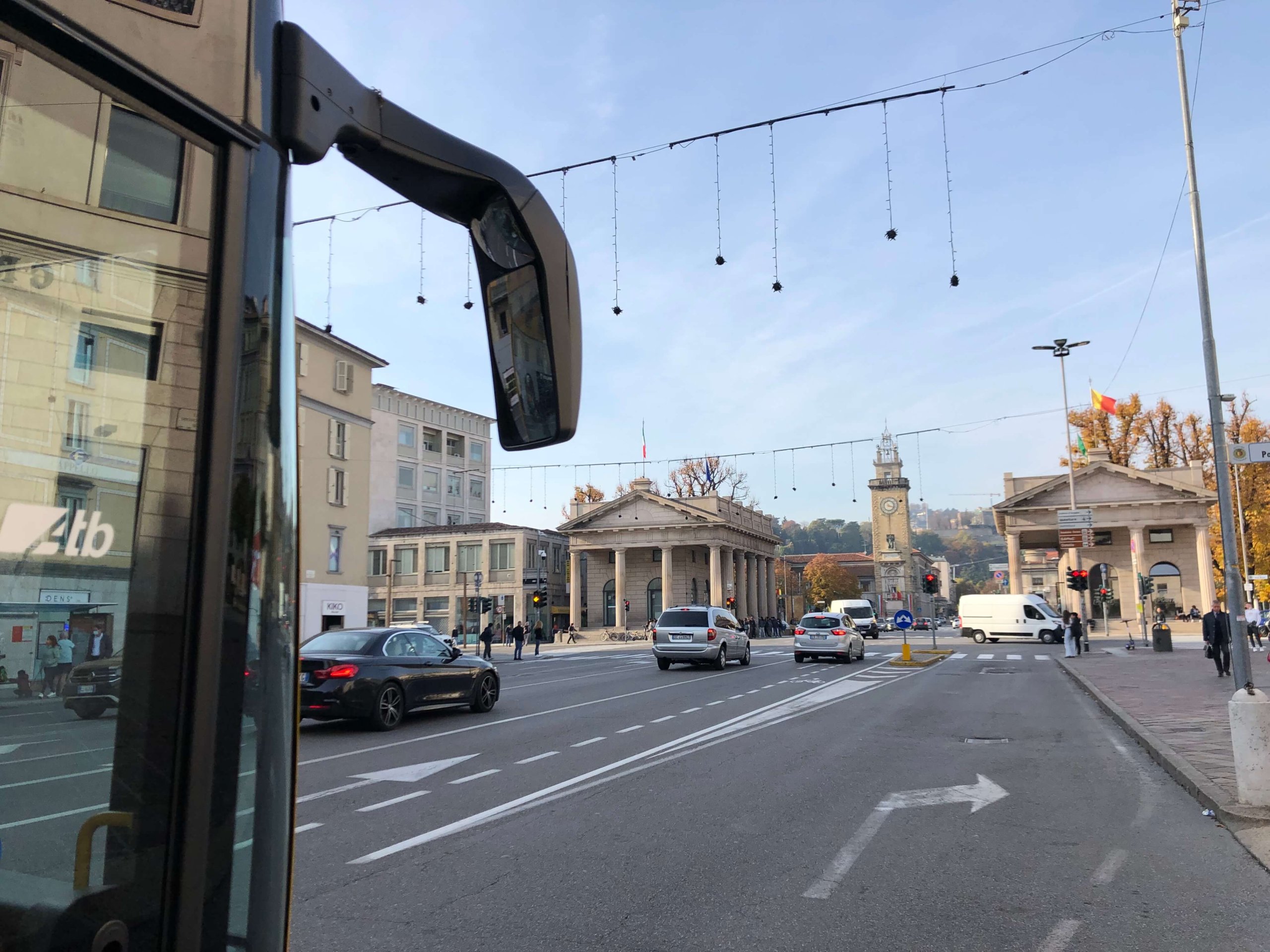 ベルガモ・バス